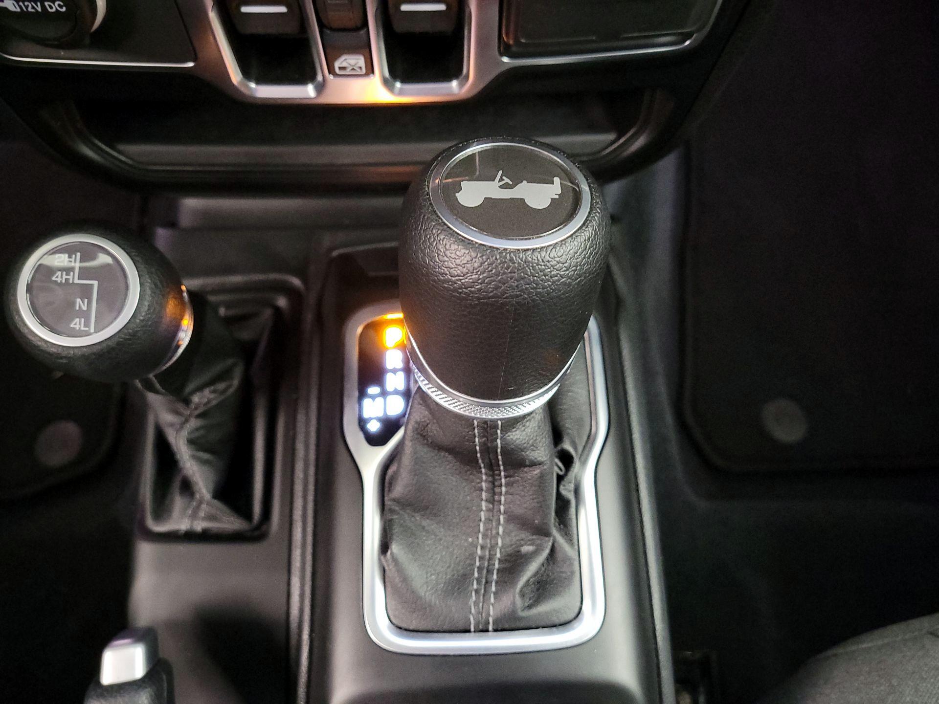 Thumbnail: 2025 Jeep Wrangler - 17