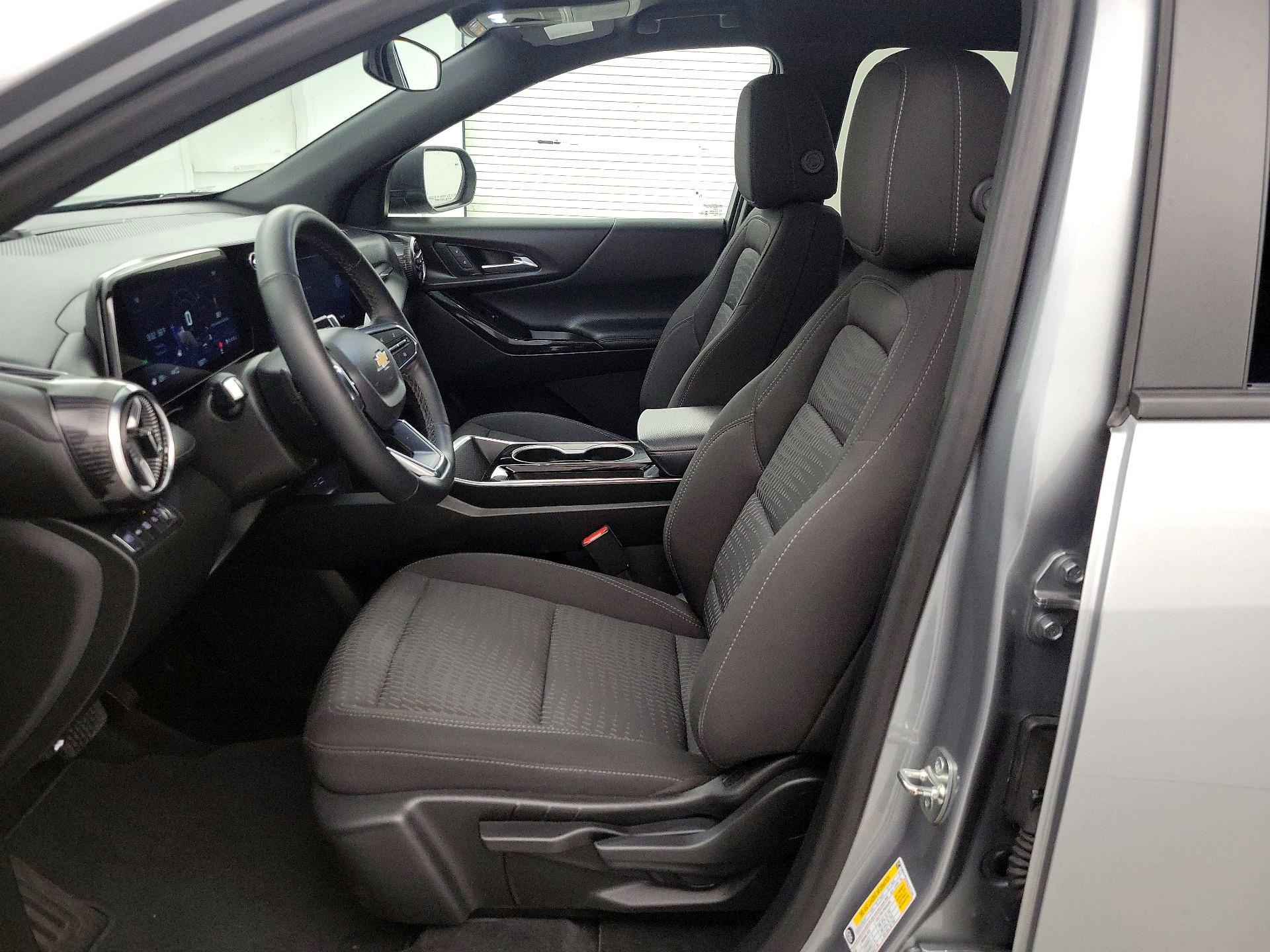 Thumbnail: 2025 Chevrolet Equinox - 11