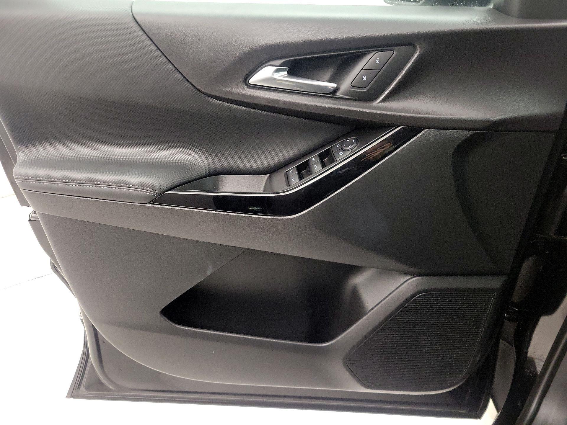 Thumbnail: 2025 Chevrolet Equinox - 12