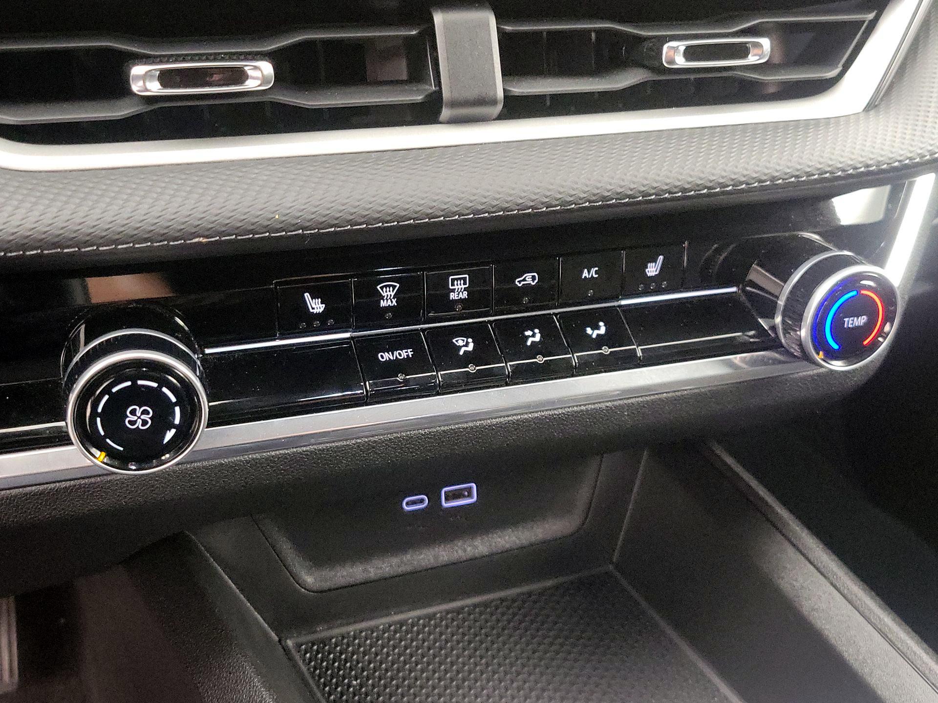 Thumbnail: 2025 Chevrolet Equinox - 16