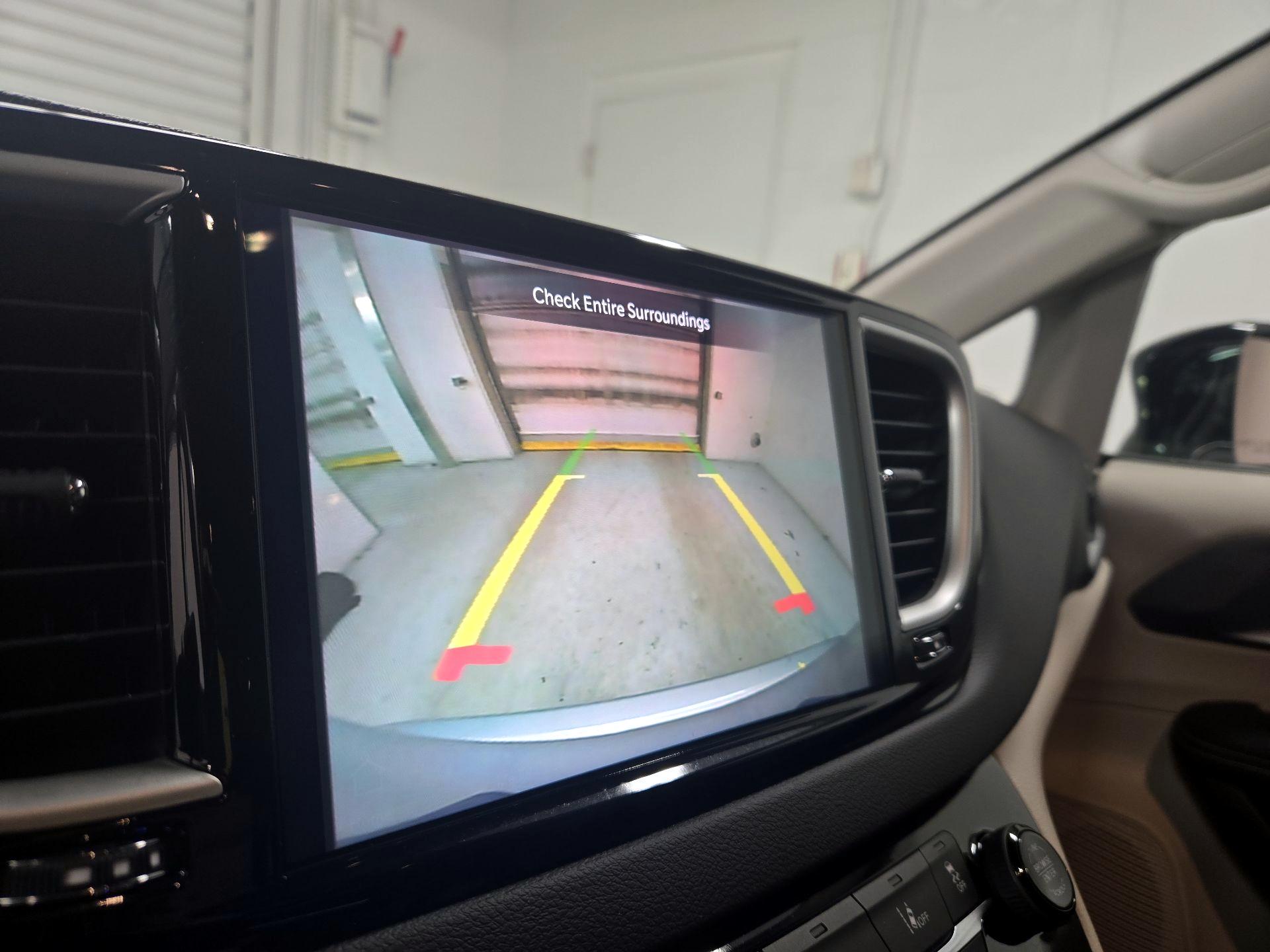 Thumbnail: 2024 Chrysler Pacifica - 14