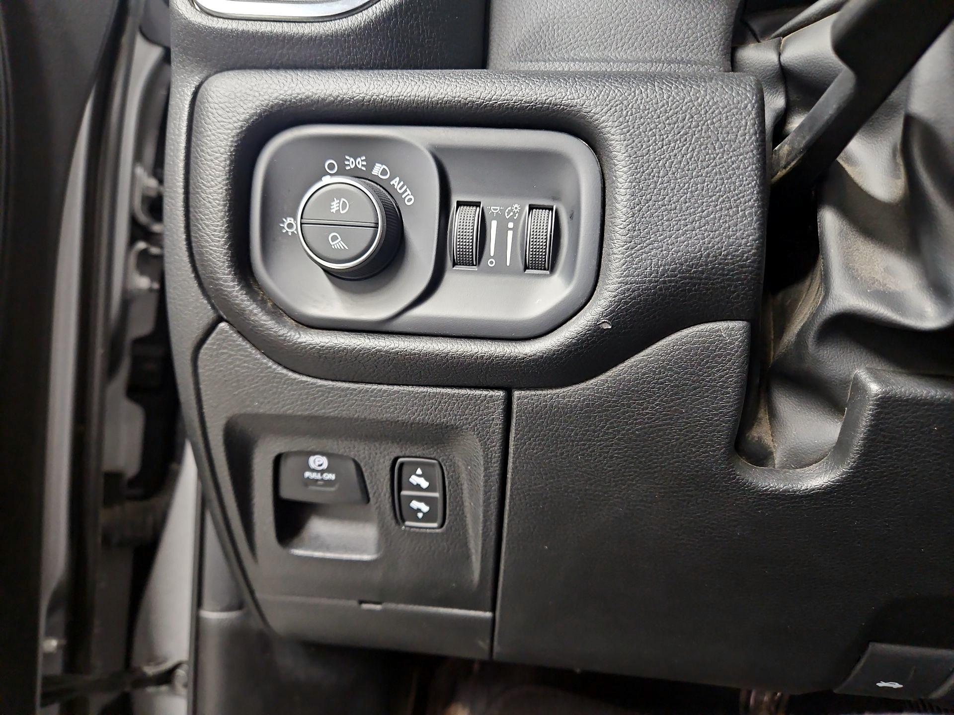 Thumbnail: 2025 RAM 1500 - 13