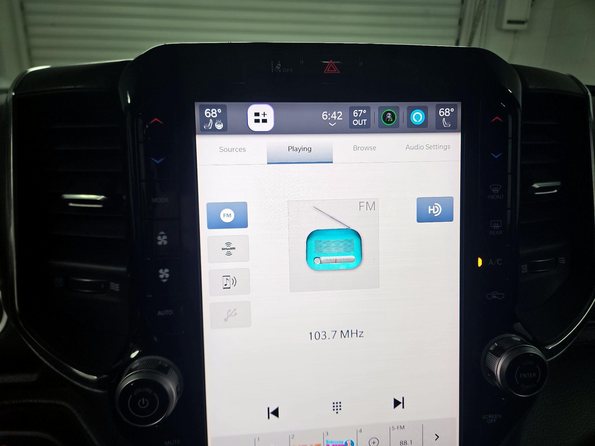 Thumbnail: 2025 RAM 1500 - 17