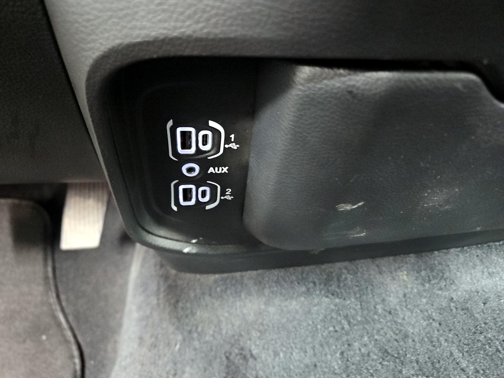 Thumbnail: 2025 RAM 1500 - 19