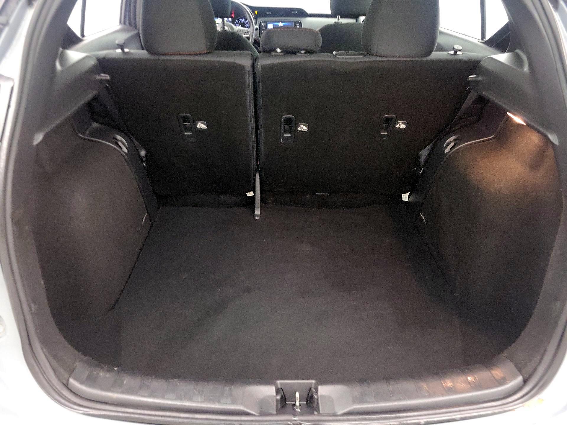 Thumbnail: 2021 Nissan Kicks - 20