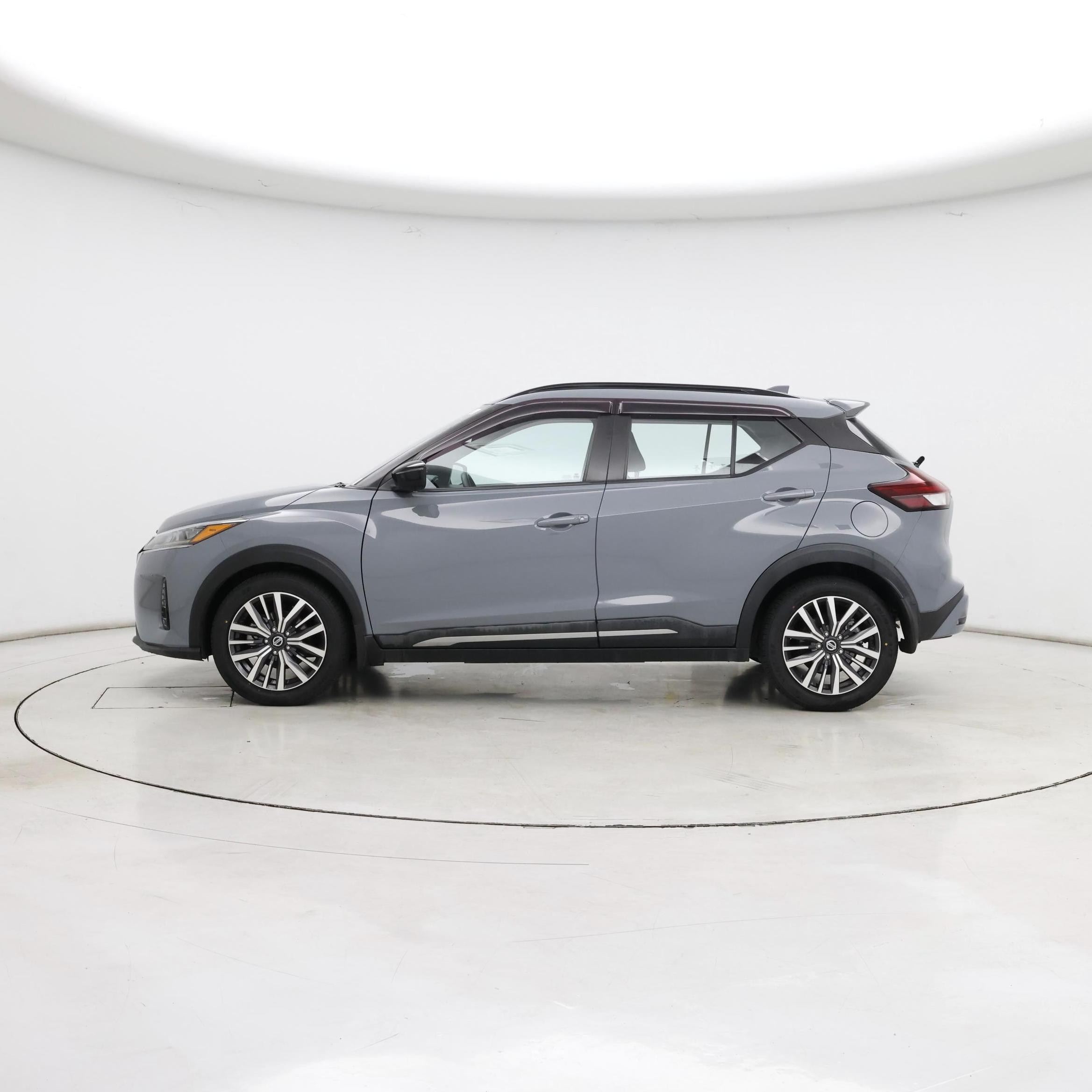 Thumbnail: 2021 Nissan Kicks - 3