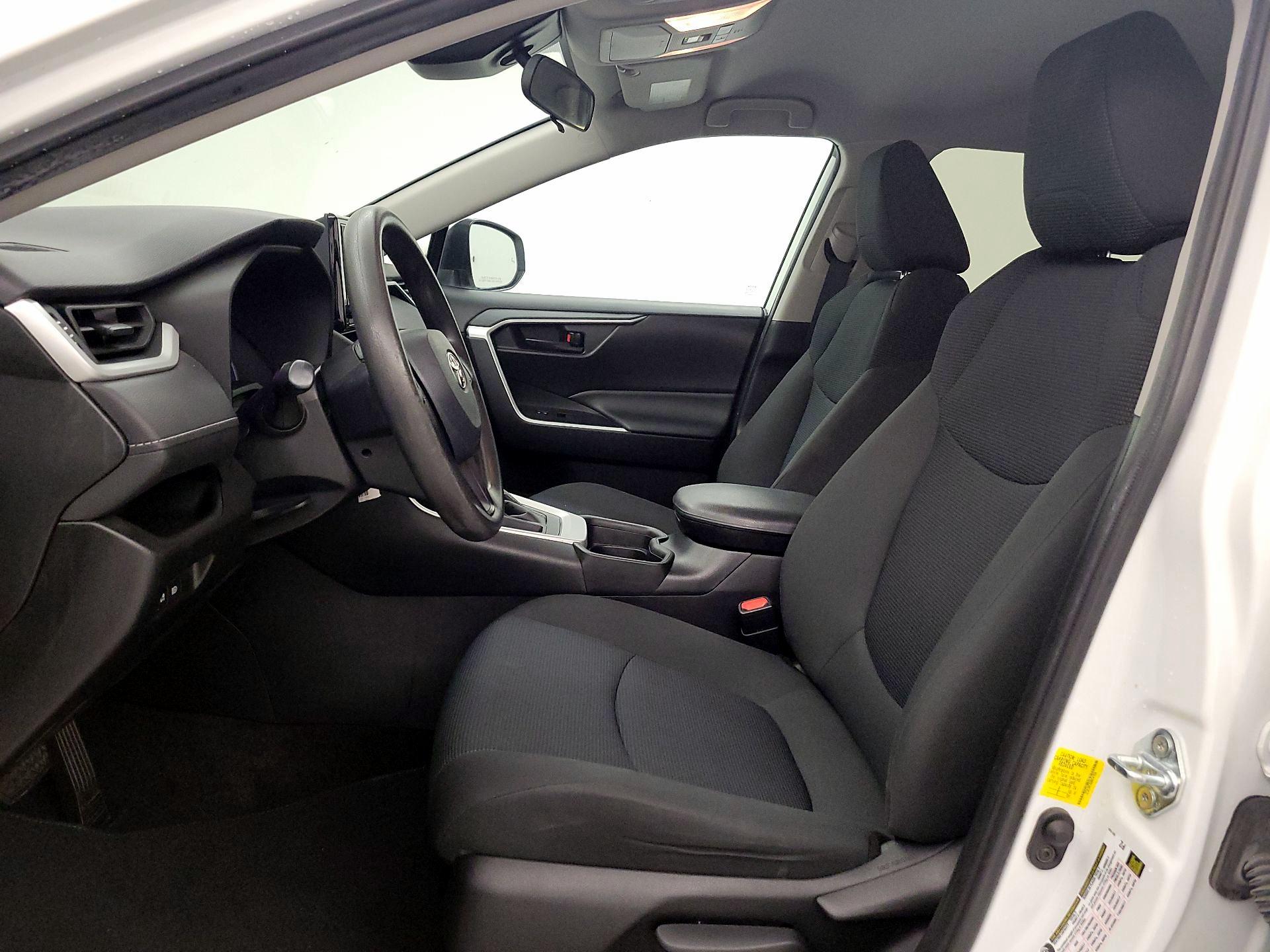 Thumbnail: 2021 Toyota RAV4 - 11