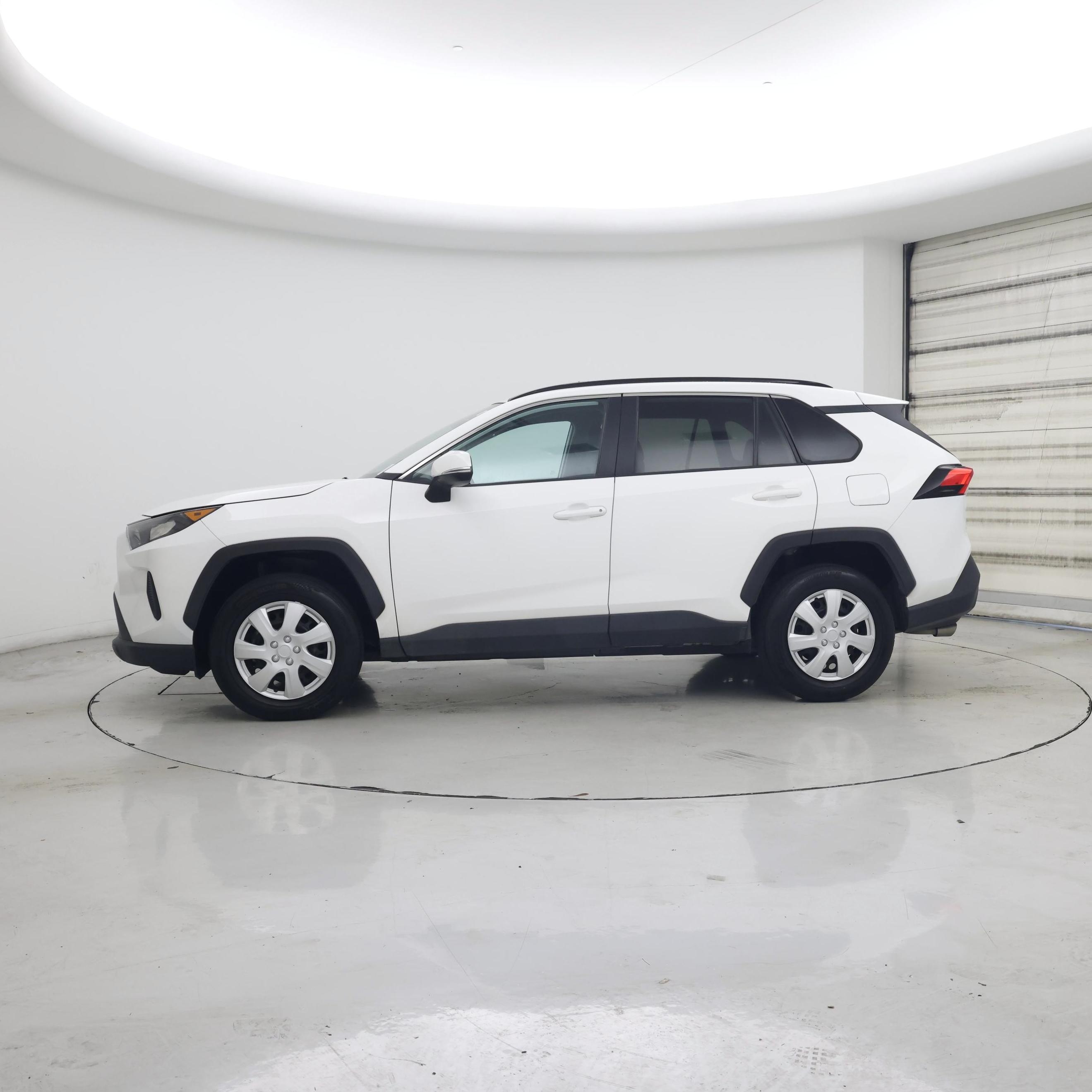 Thumbnail: 2021 Toyota RAV4 - 3