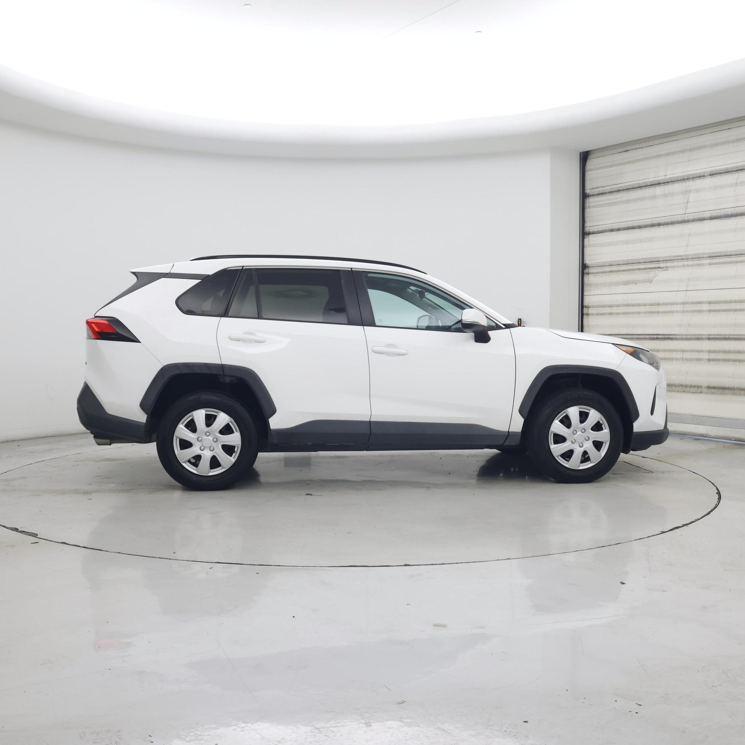 Thumbnail: 2021 Toyota RAV4 - 7