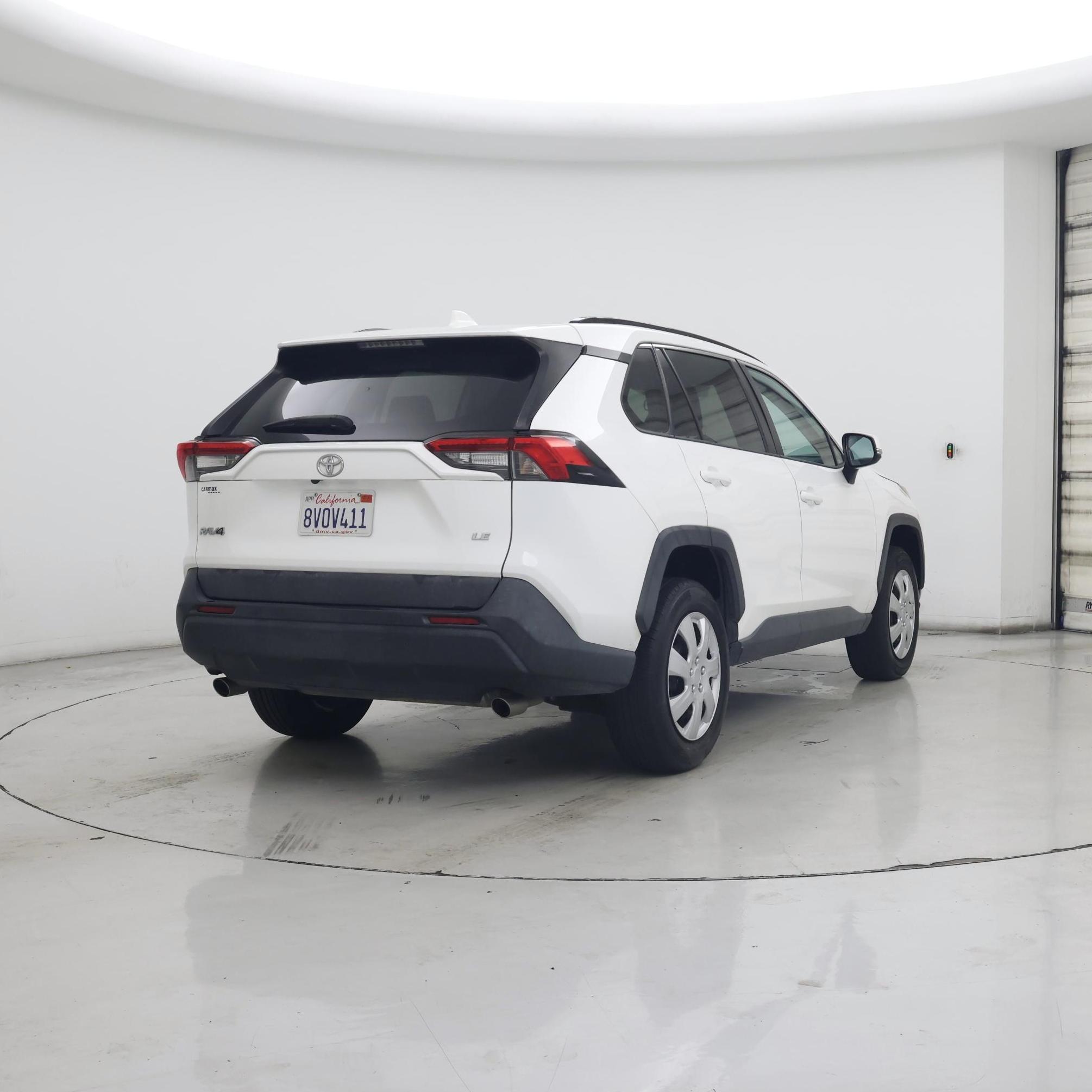Thumbnail: 2021 Toyota RAV4 - 8