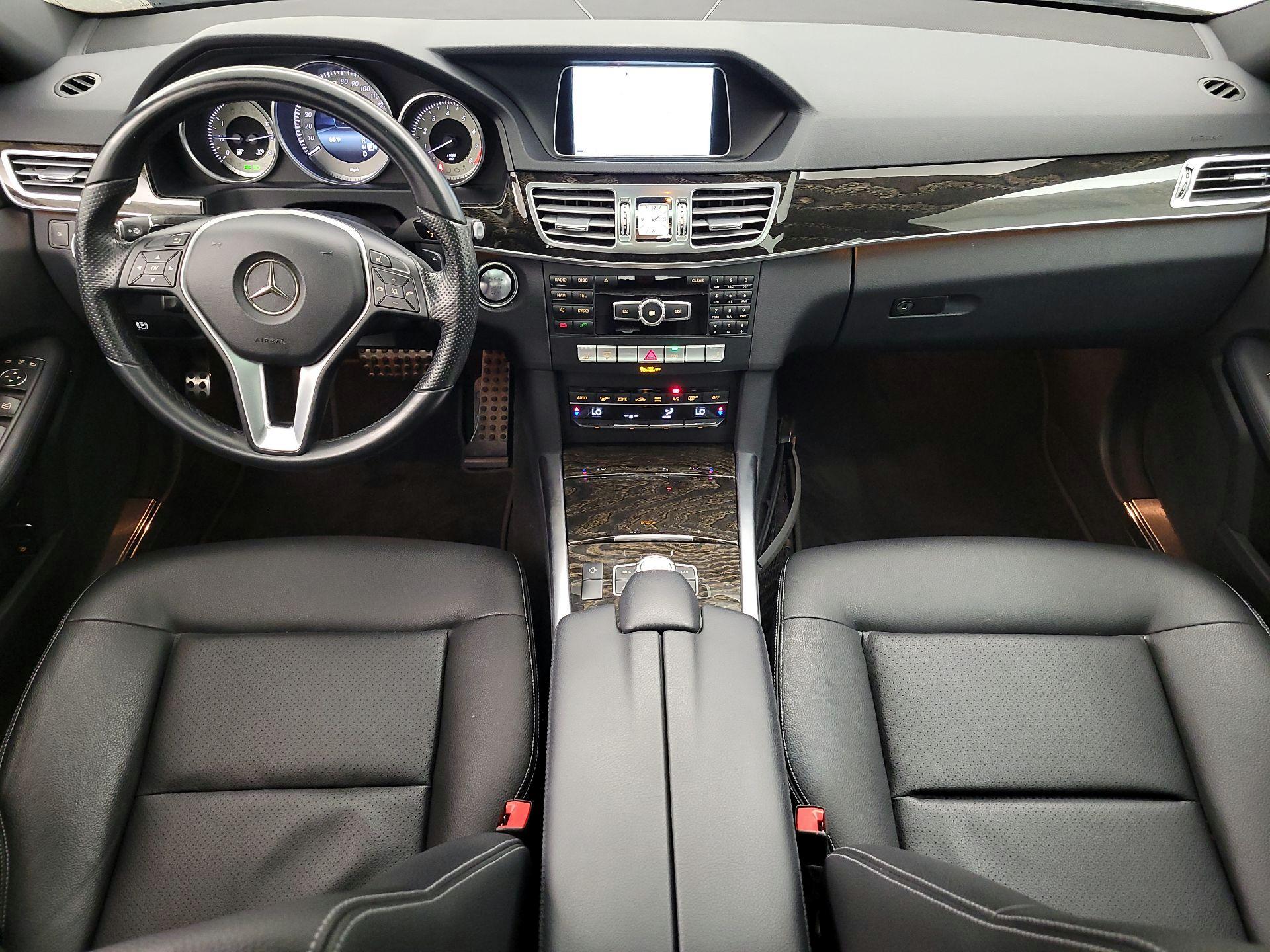 Thumbnail: 2015 Mercedes-Benz E-Class - 9