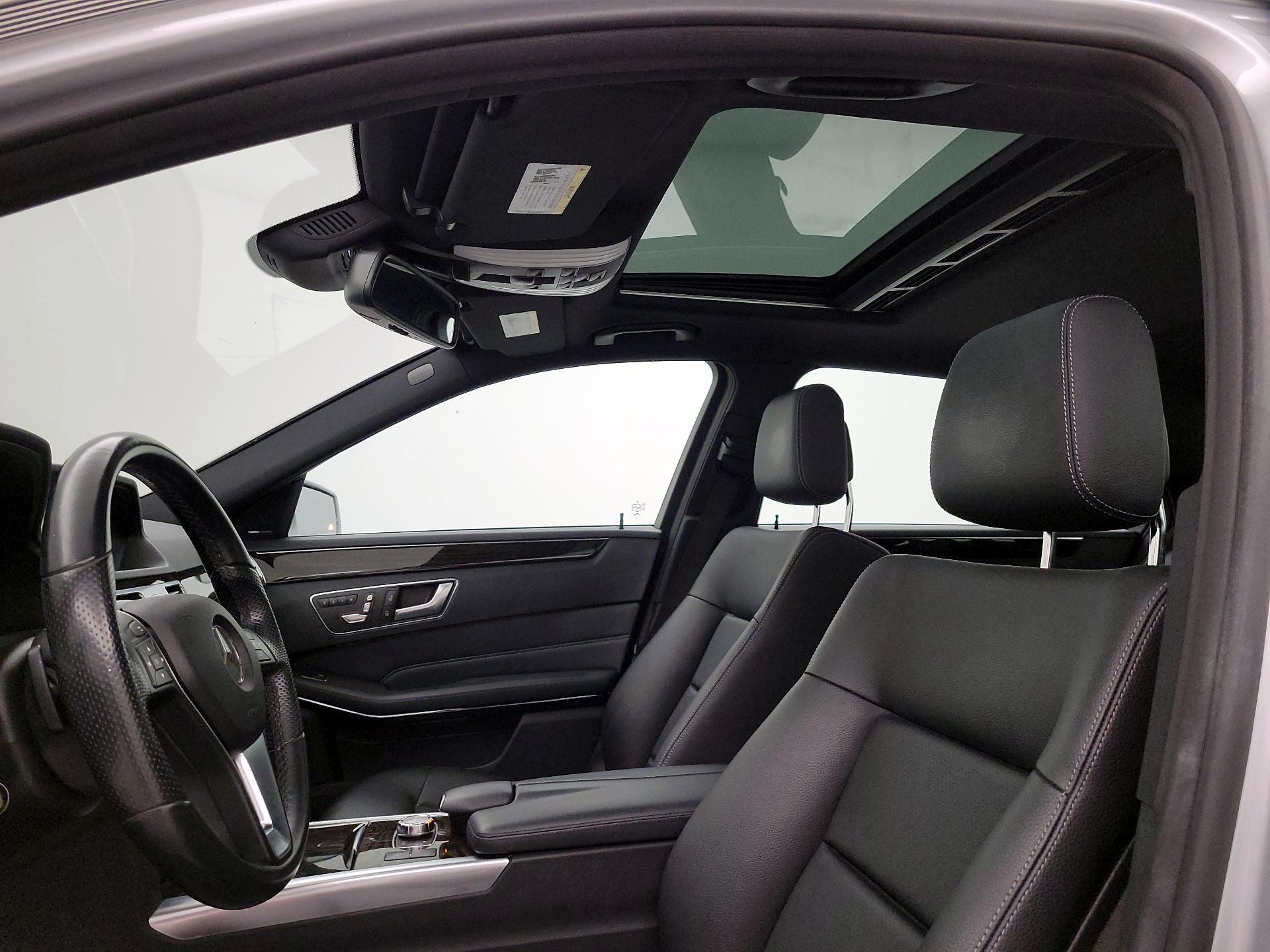 Thumbnail: 2015 Mercedes-Benz E-Class - 20