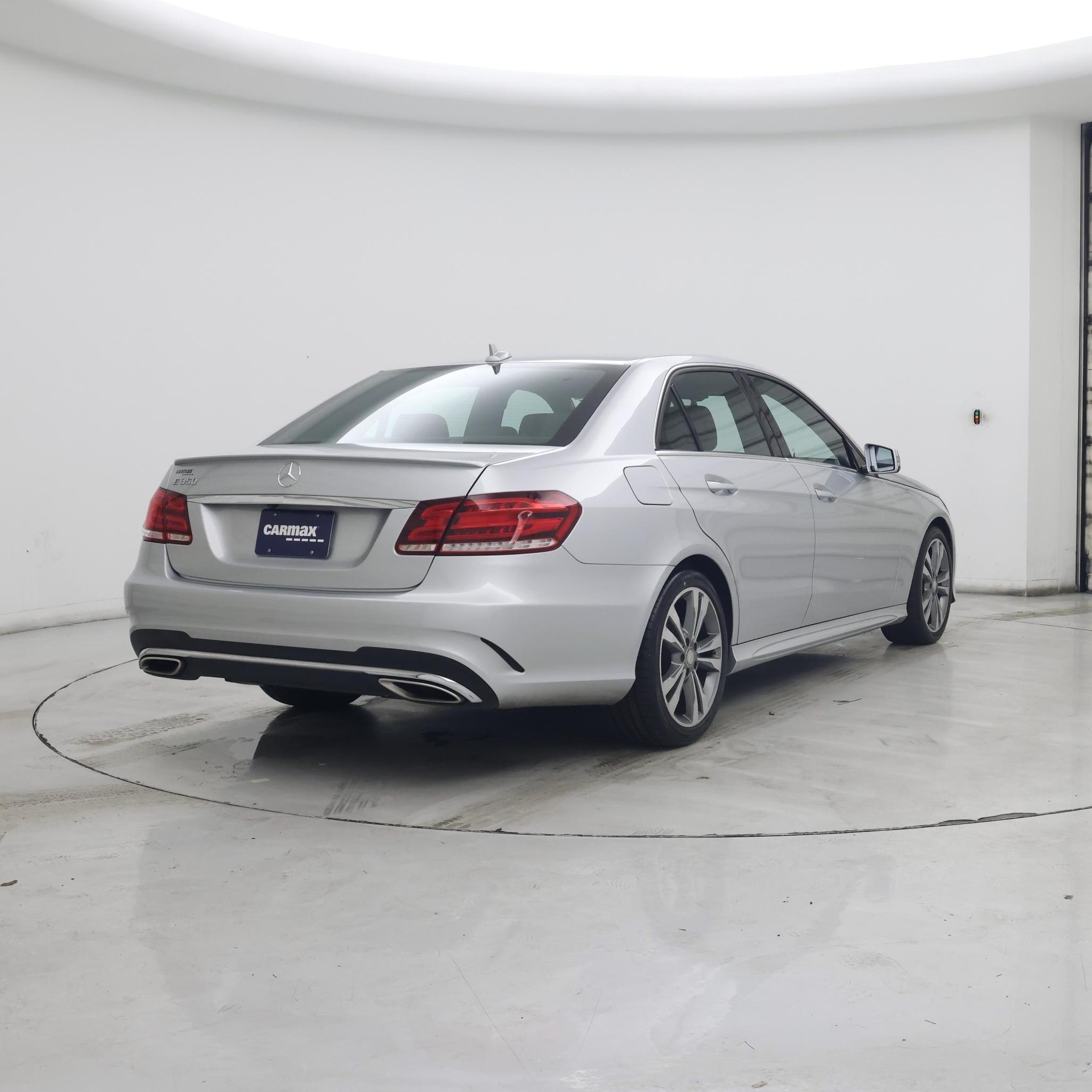 Thumbnail: 2015 Mercedes-Benz E-Class - 8