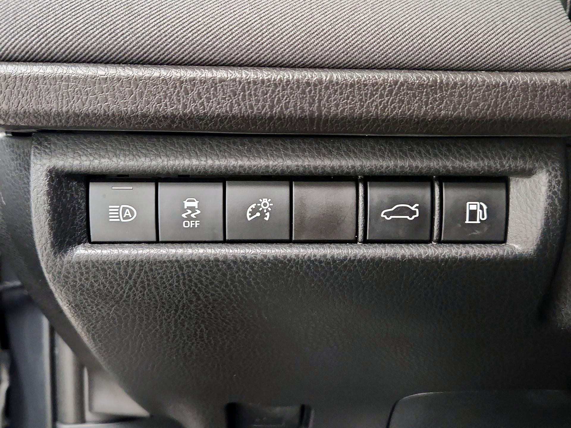 Thumbnail: 2025 Toyota Camry - 13