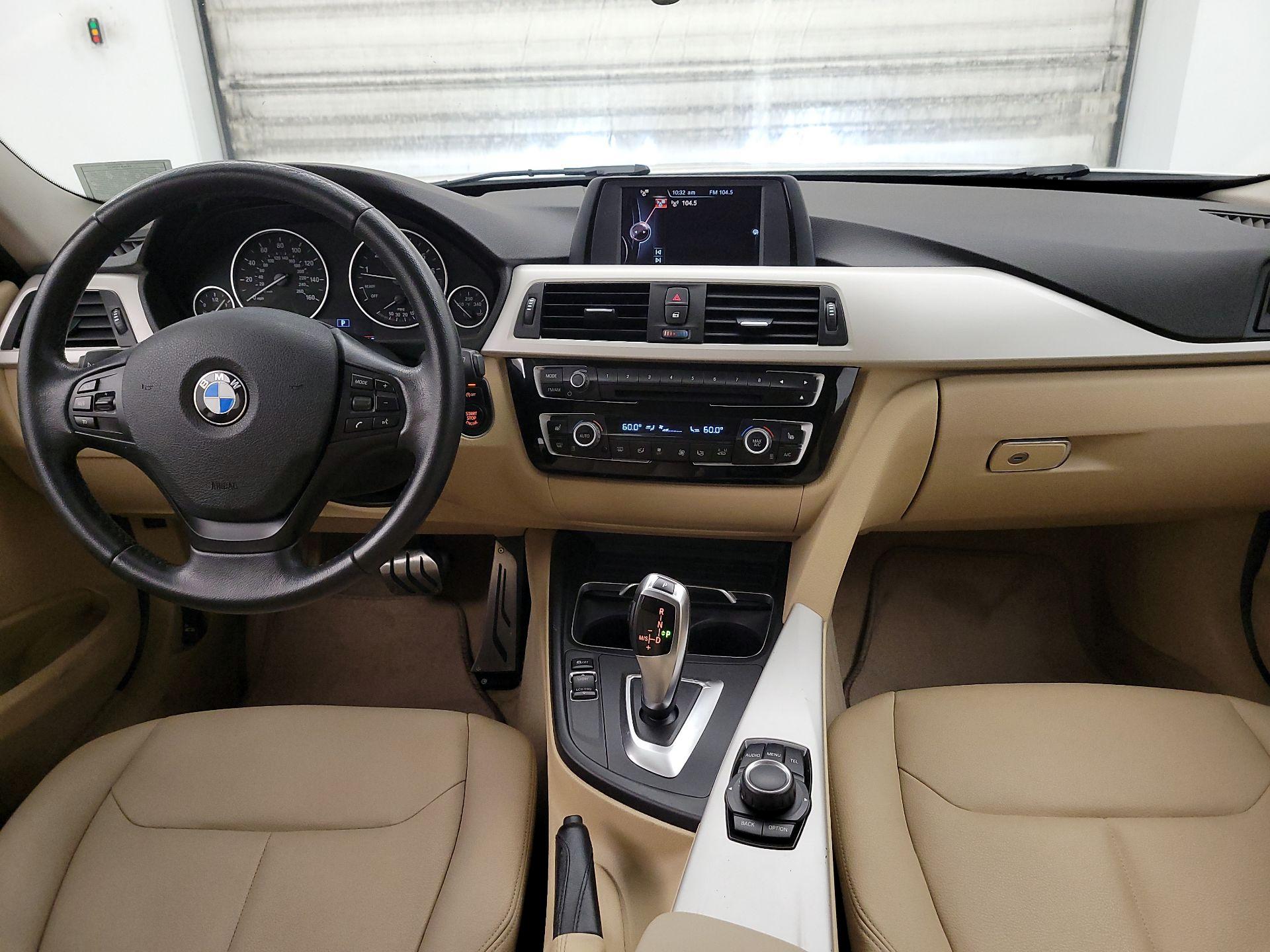 Thumbnail: 2016 BMW 3 Series - 9