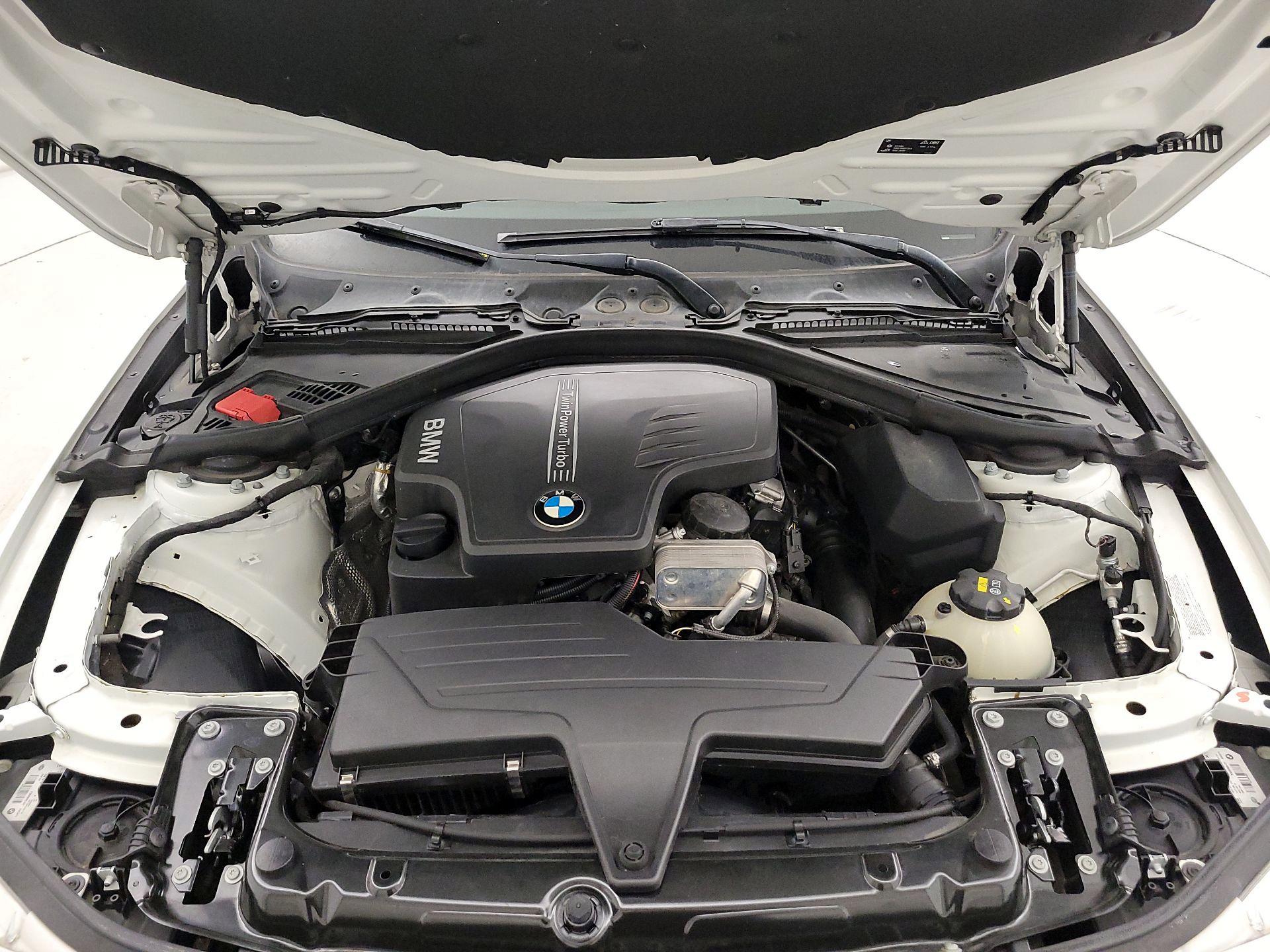 Thumbnail: 2016 BMW 3 Series - 19