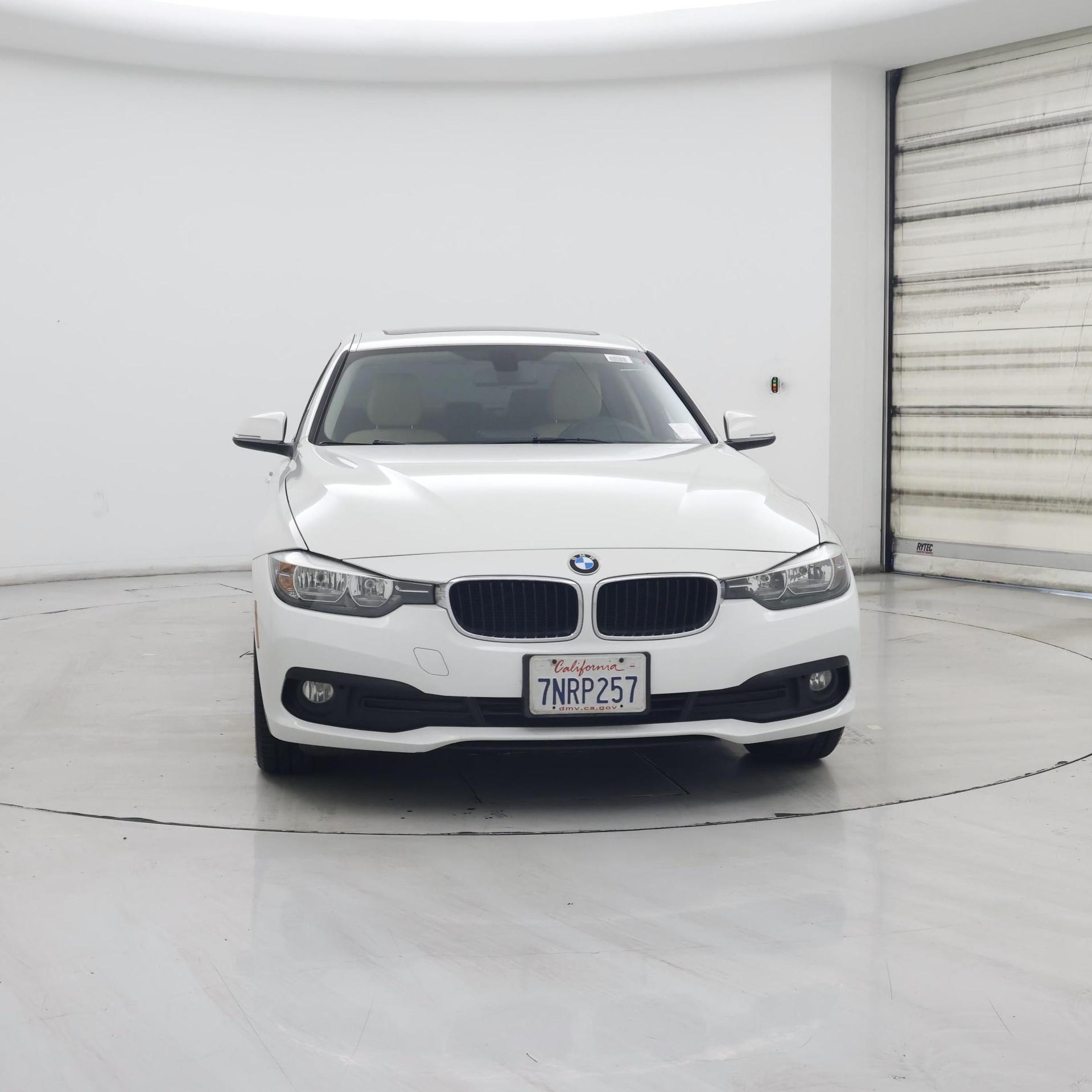 Thumbnail: 2016 BMW 3 Series - 5