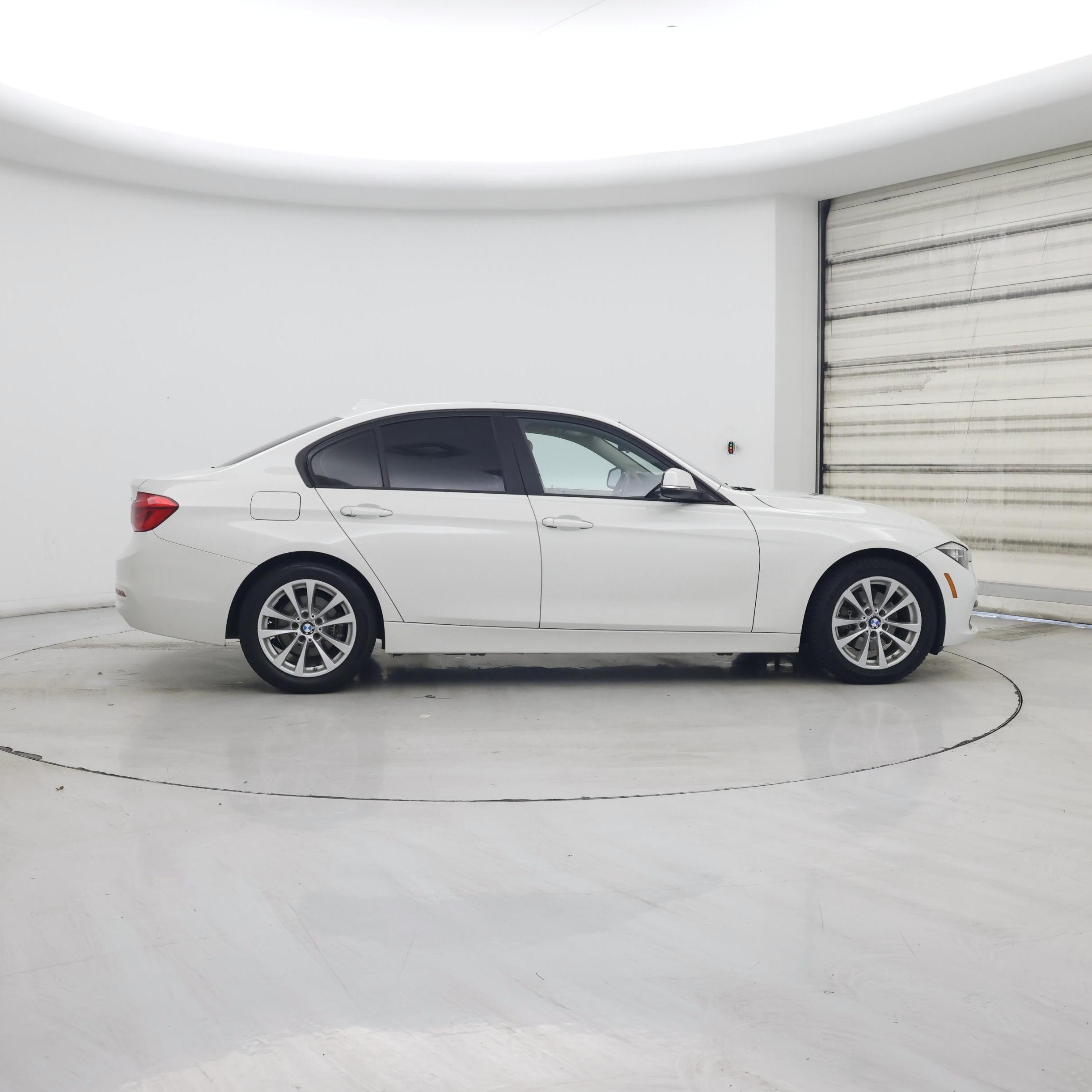 Thumbnail: 2016 BMW 3 Series - 7