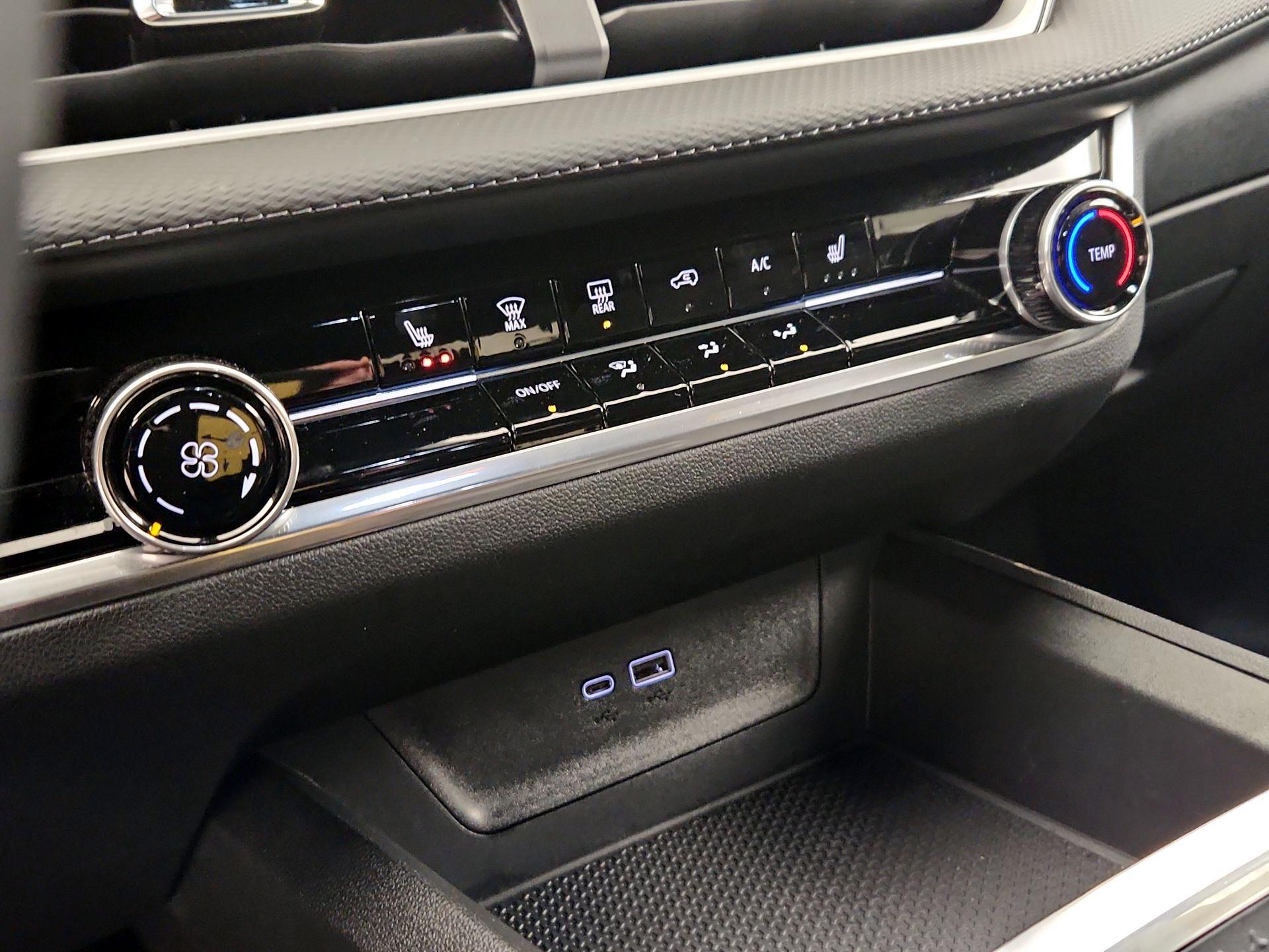 Thumbnail: 2025 Chevrolet Equinox - 17