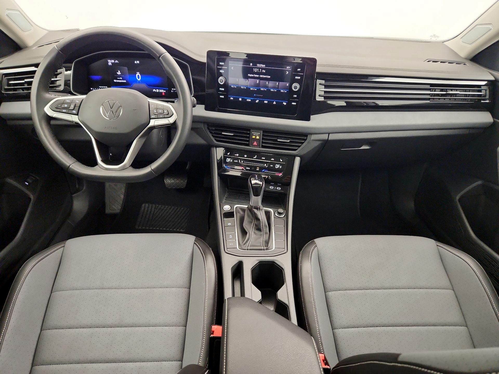 Thumbnail: 2025 Volkswagen Jetta - 9