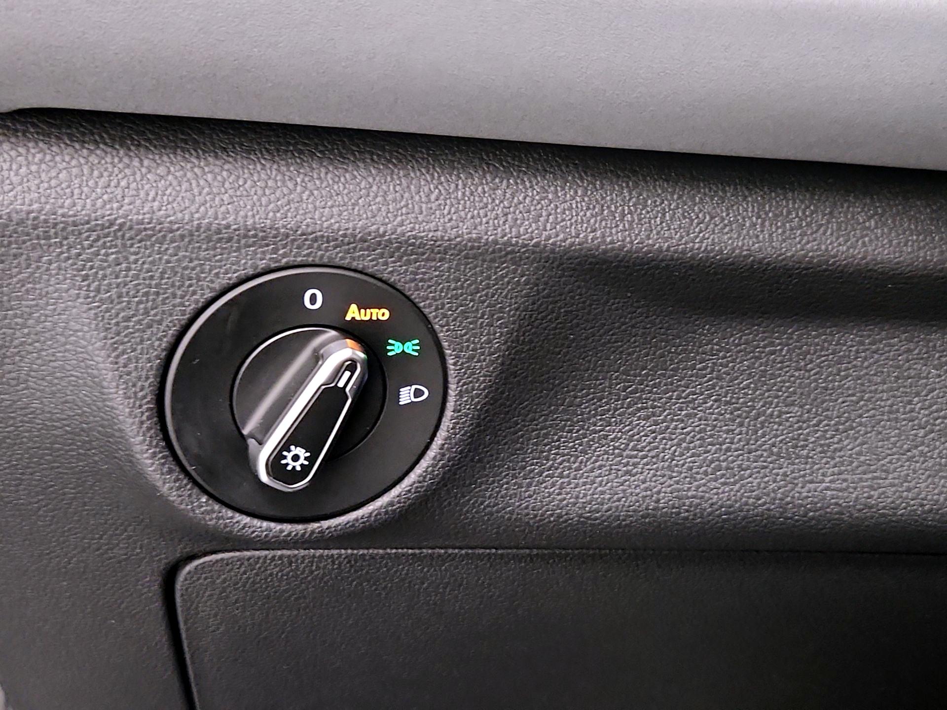 Thumbnail: 2025 Volkswagen Jetta - 13