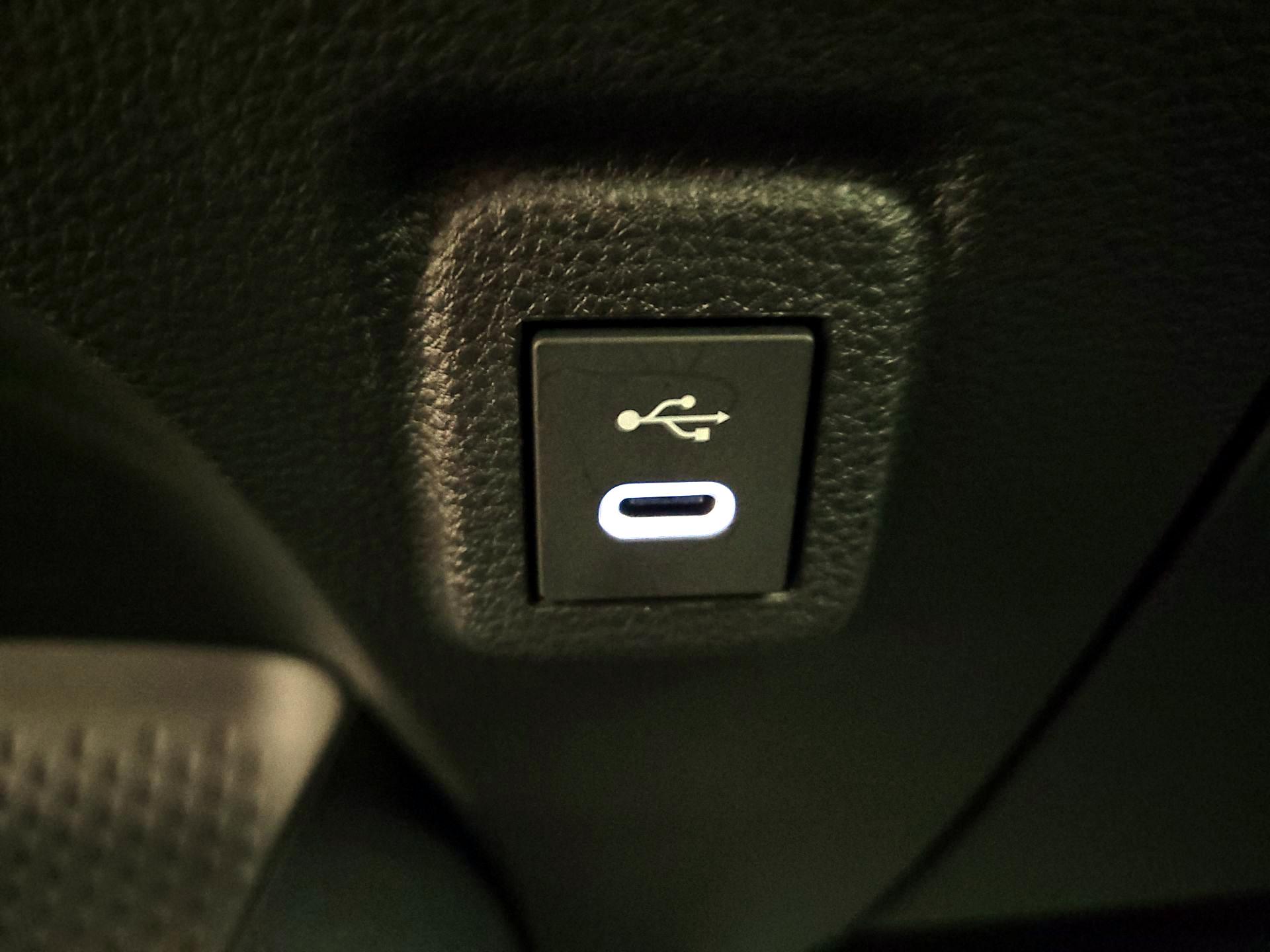 Thumbnail: 2025 Toyota Corolla - 19