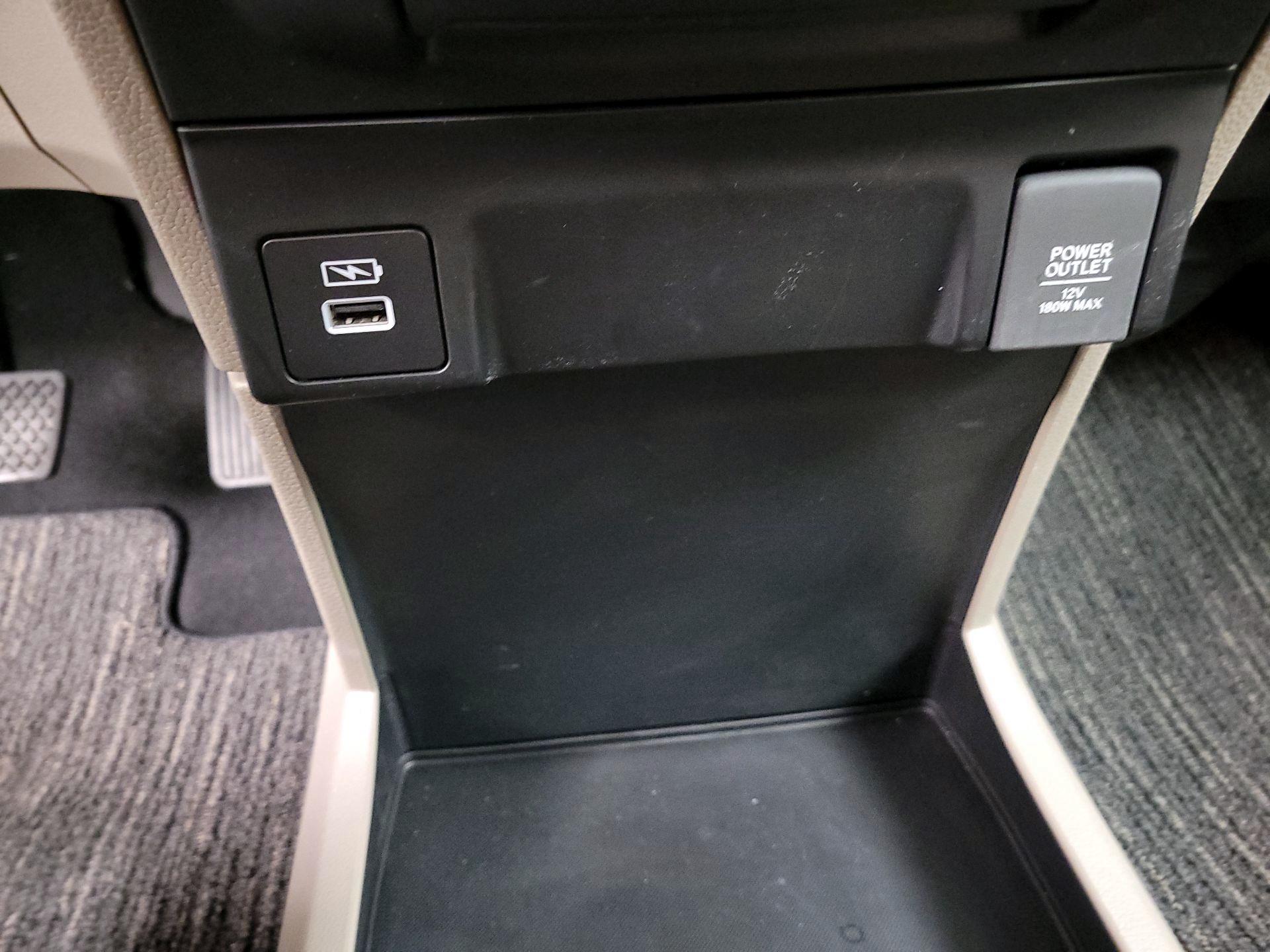 Thumbnail: 2023 Honda Odyssey - 18