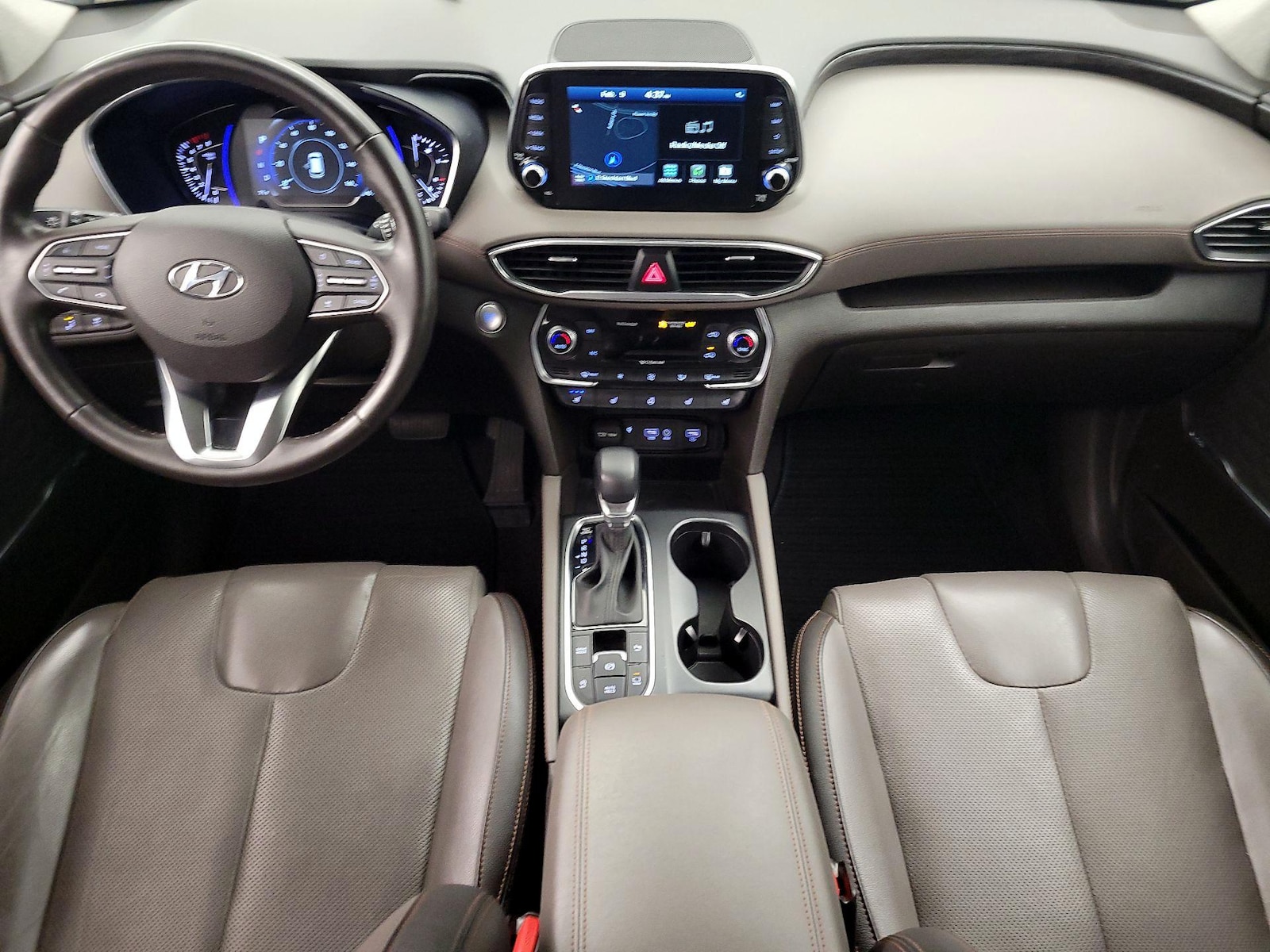 2020 Hyundai Santa Fe Limited - Photo 10