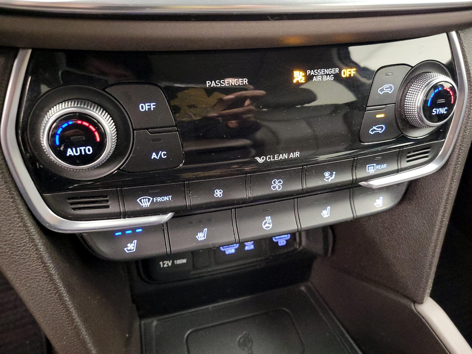 2020 Hyundai Santa Fe Limited - Photo 17