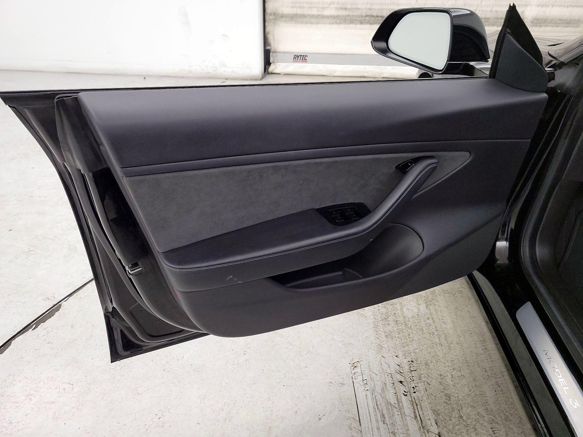 Thumbnail: 2019 Tesla Model 3 - 12