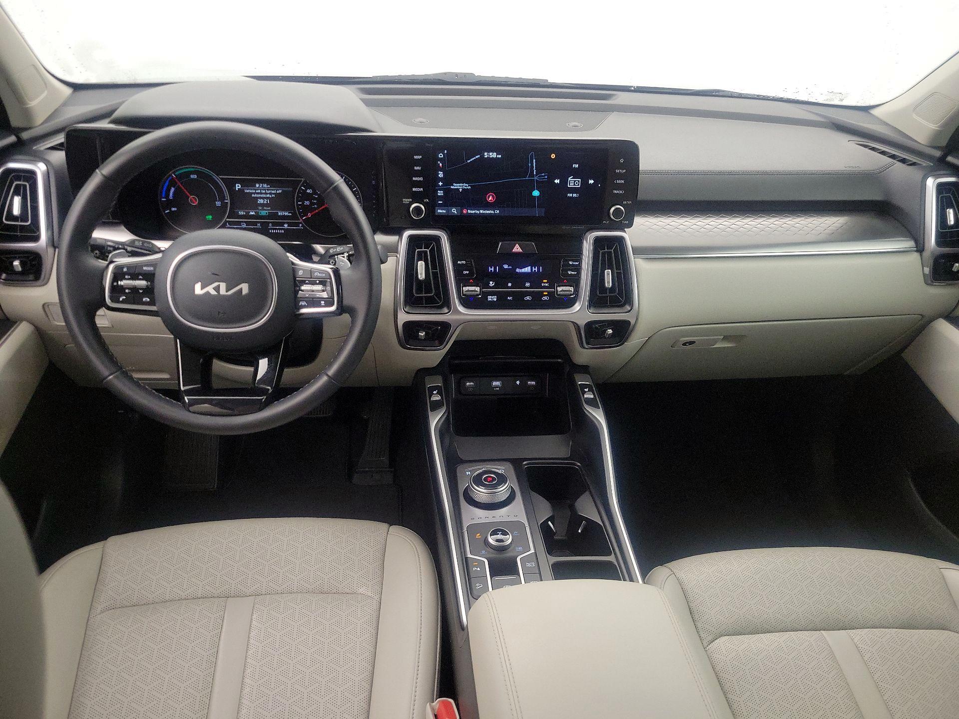 Thumbnail: 2023 Kia Sorento - 9