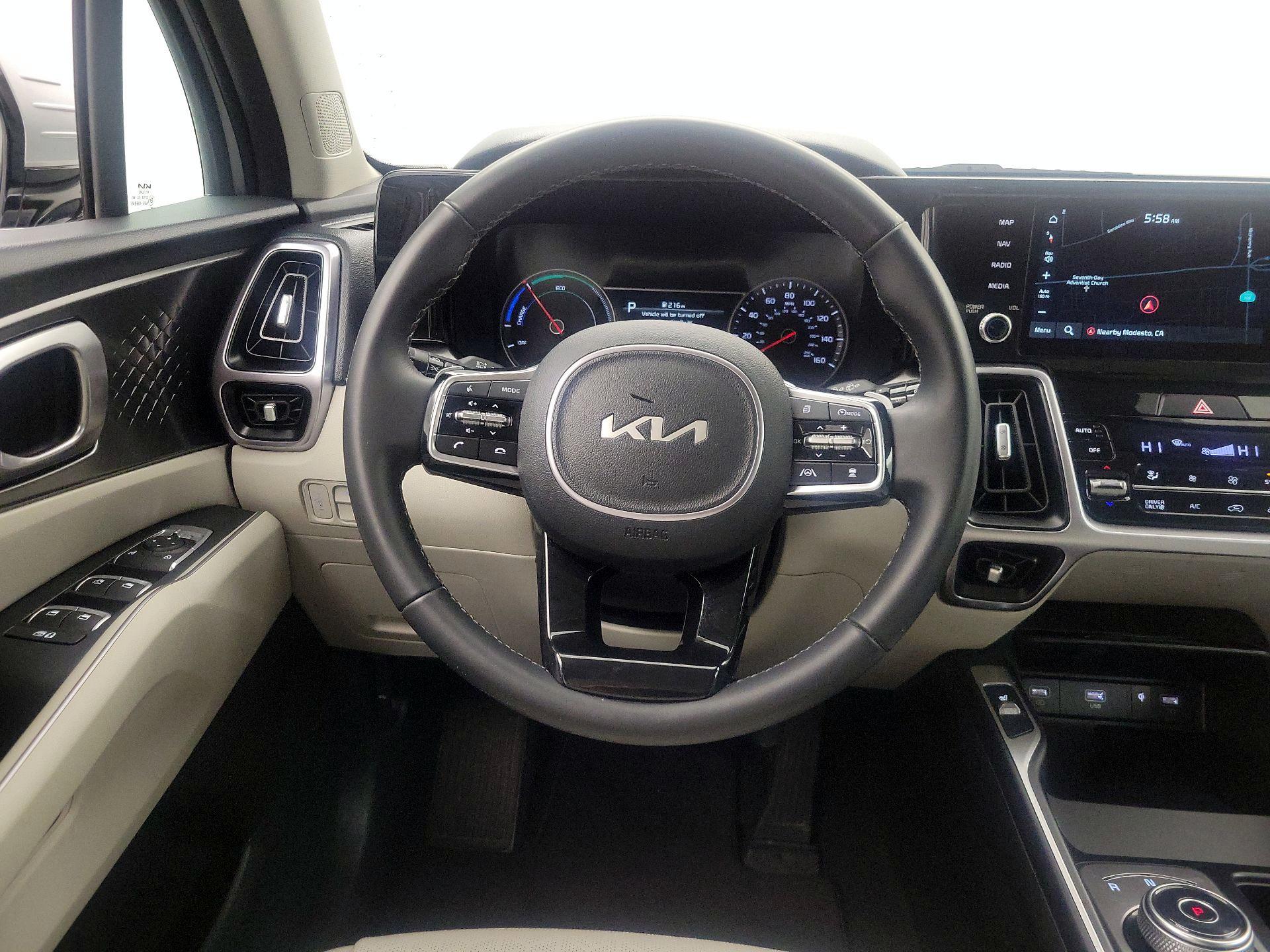 Thumbnail: 2023 Kia Sorento - 10