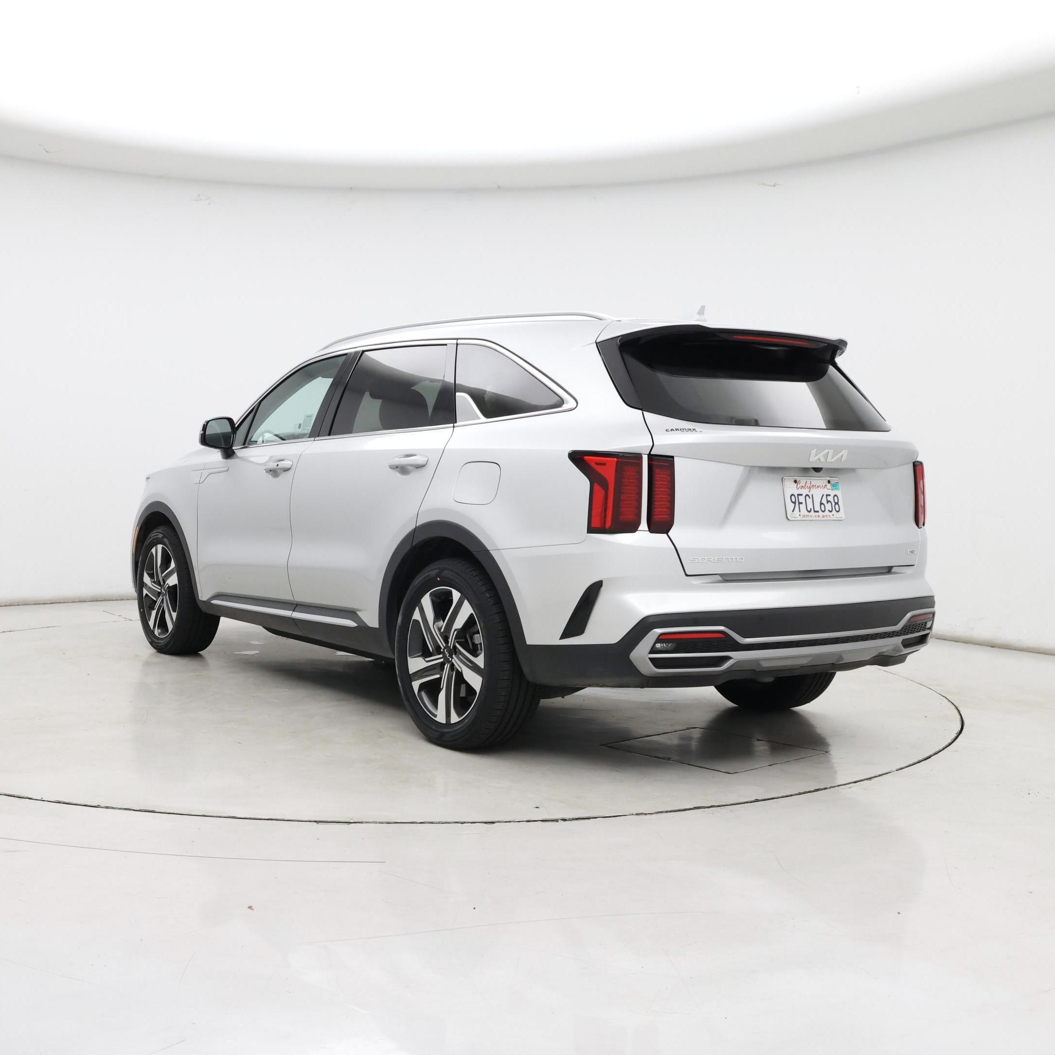 Thumbnail: 2023 Kia Sorento - 2