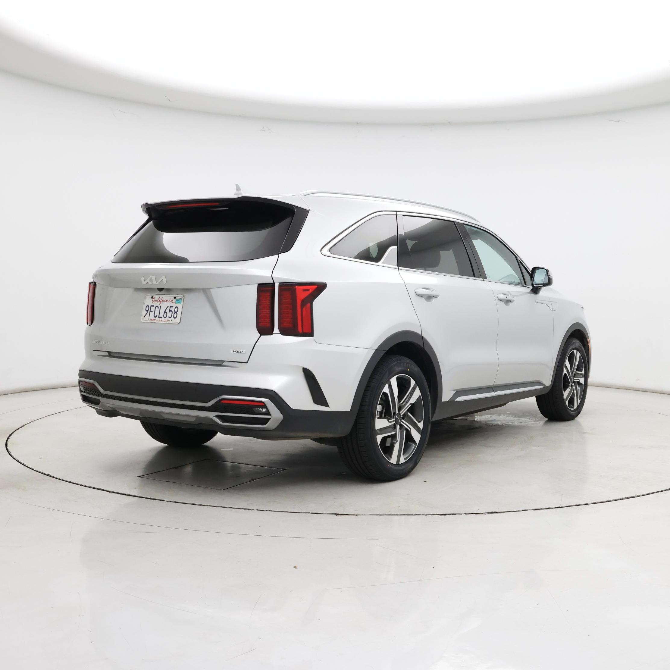 Thumbnail: 2023 Kia Sorento - 8