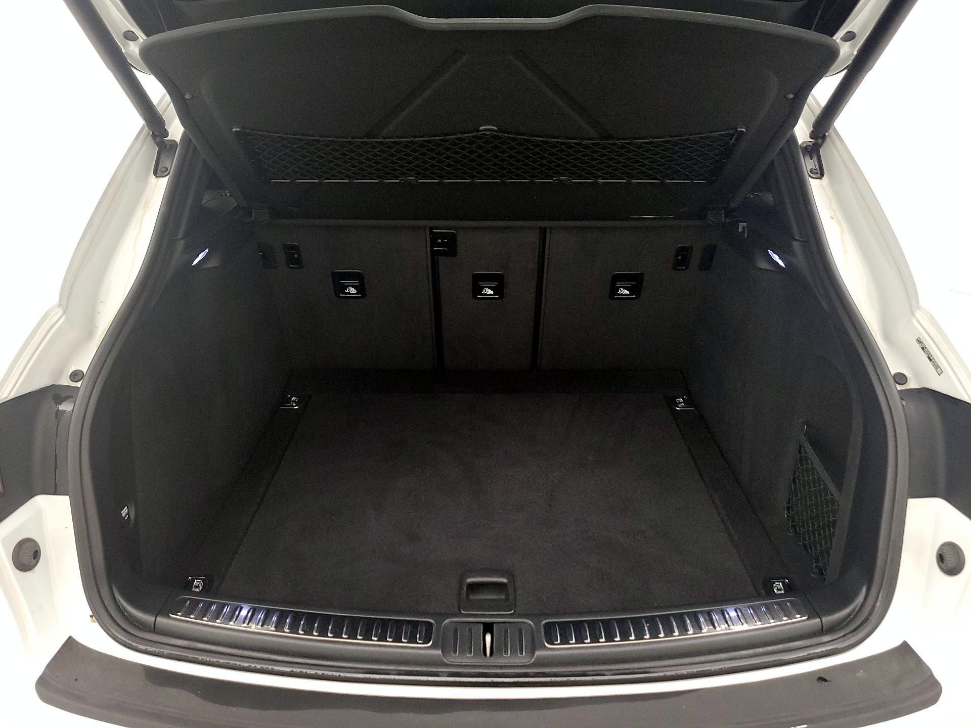 Thumbnail: 2018 Porsche Macan - 19