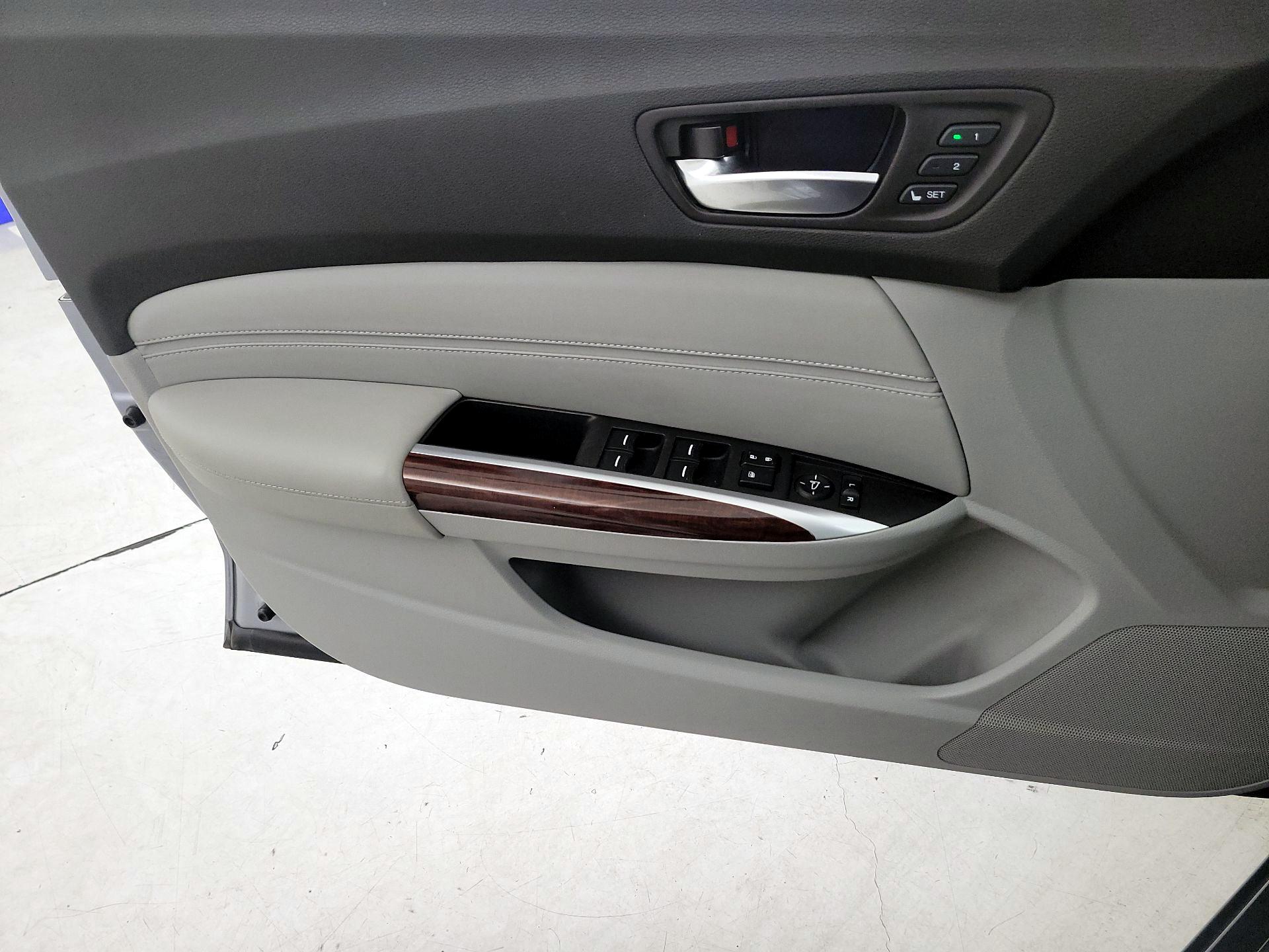 Thumbnail: 2015 Acura TLX - 12