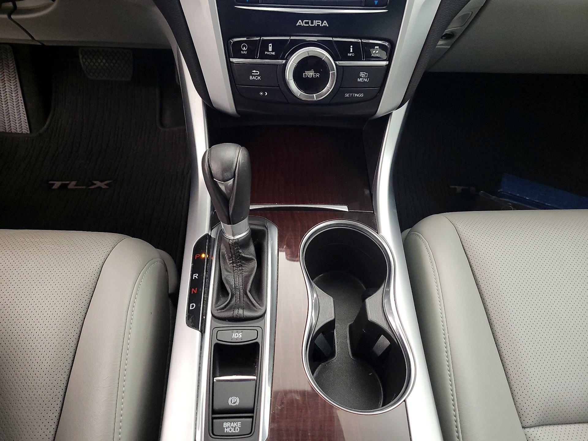 Thumbnail: 2015 Acura TLX - 18