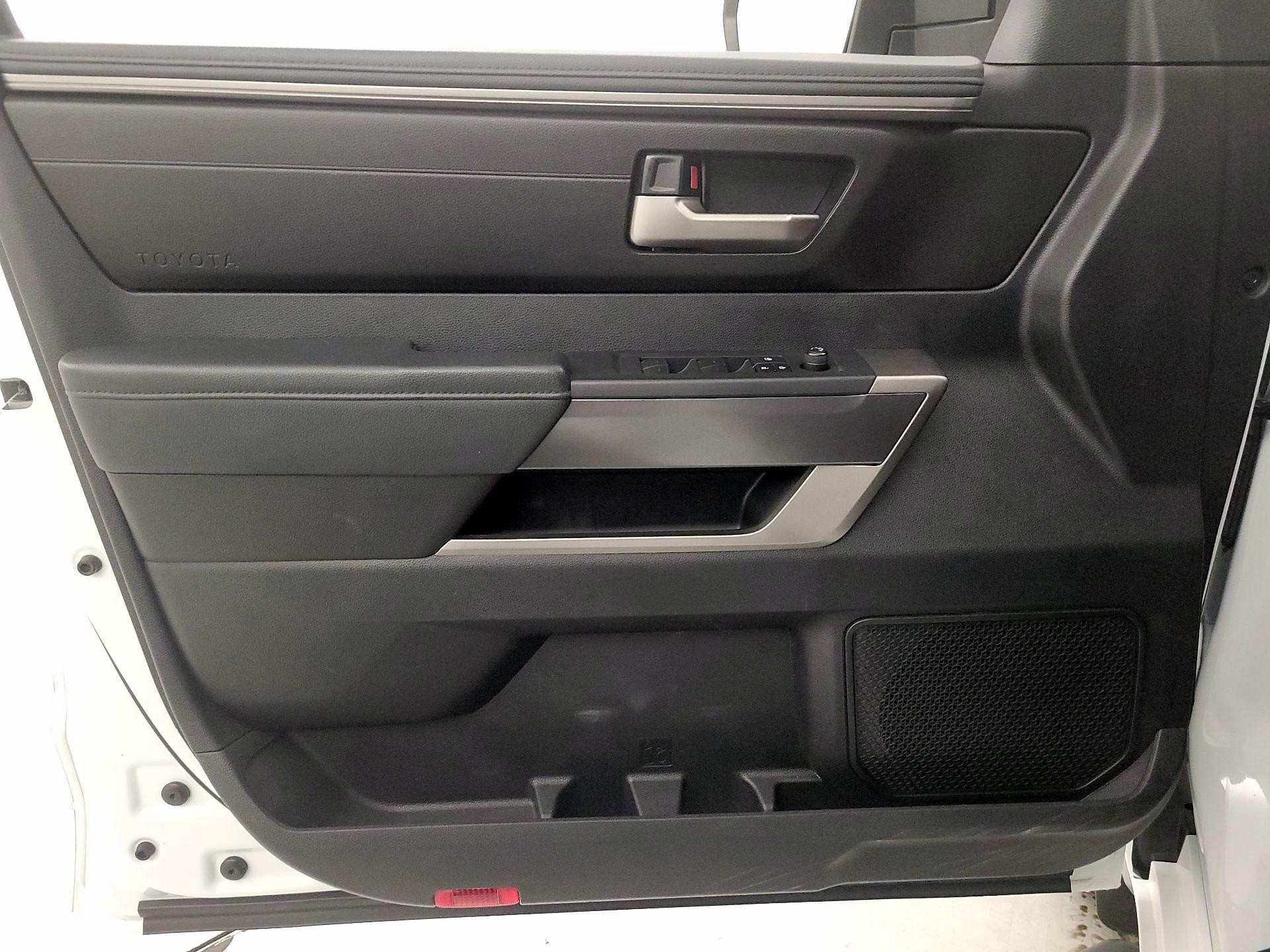 Thumbnail: 2023 Toyota Tundra - 12