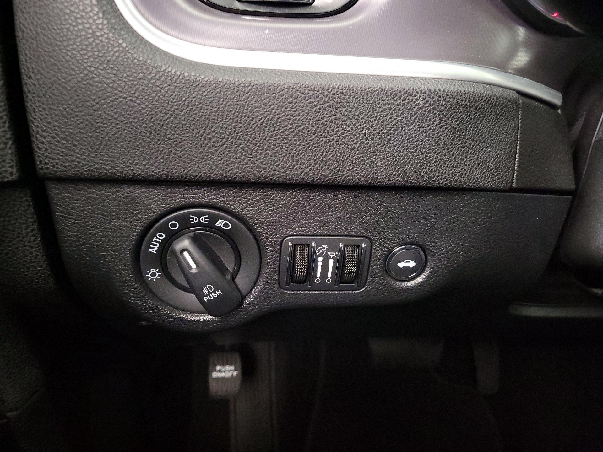 Thumbnail: 2021 Dodge Charger - 13