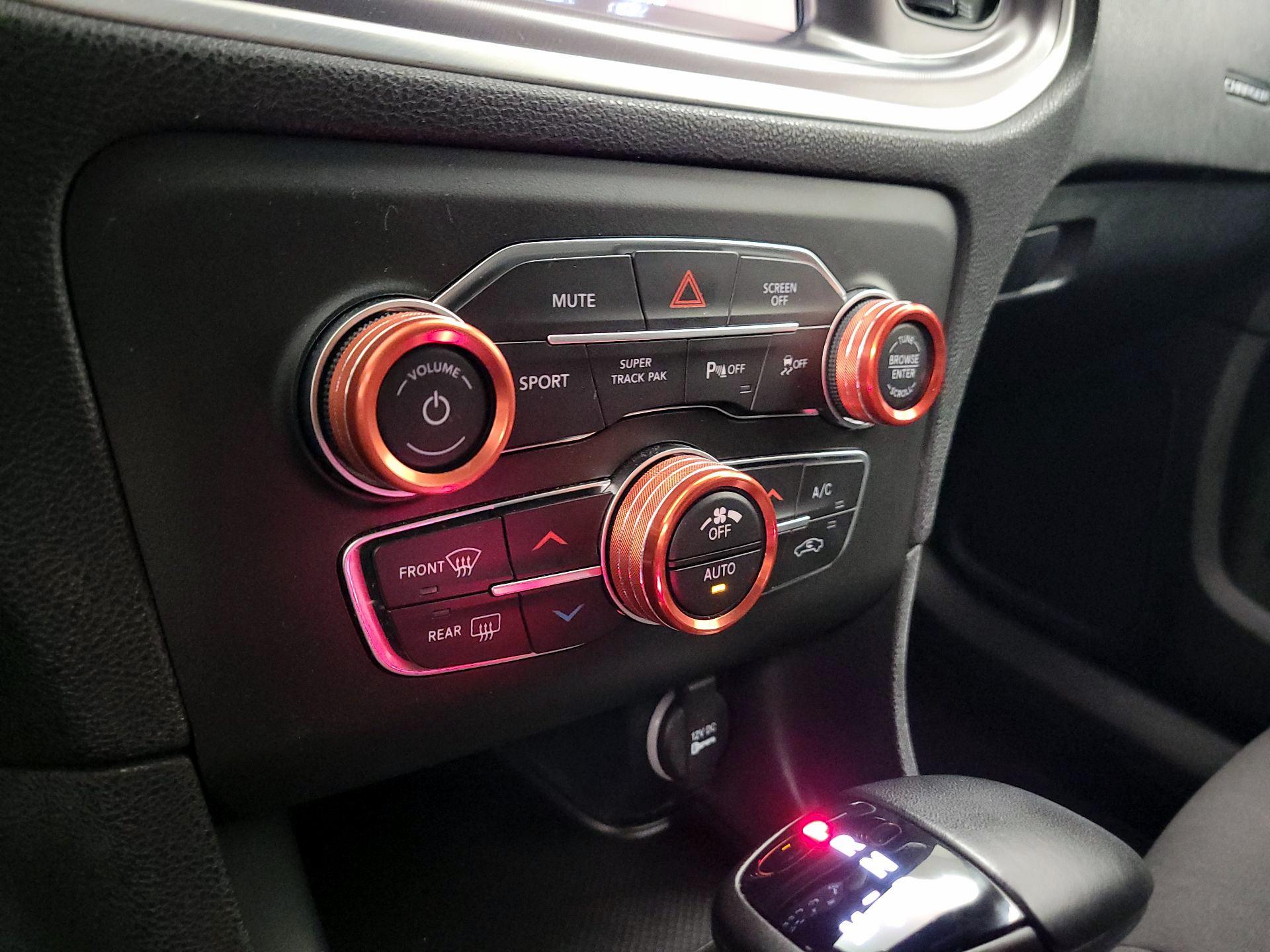 Thumbnail: 2021 Dodge Charger - 16