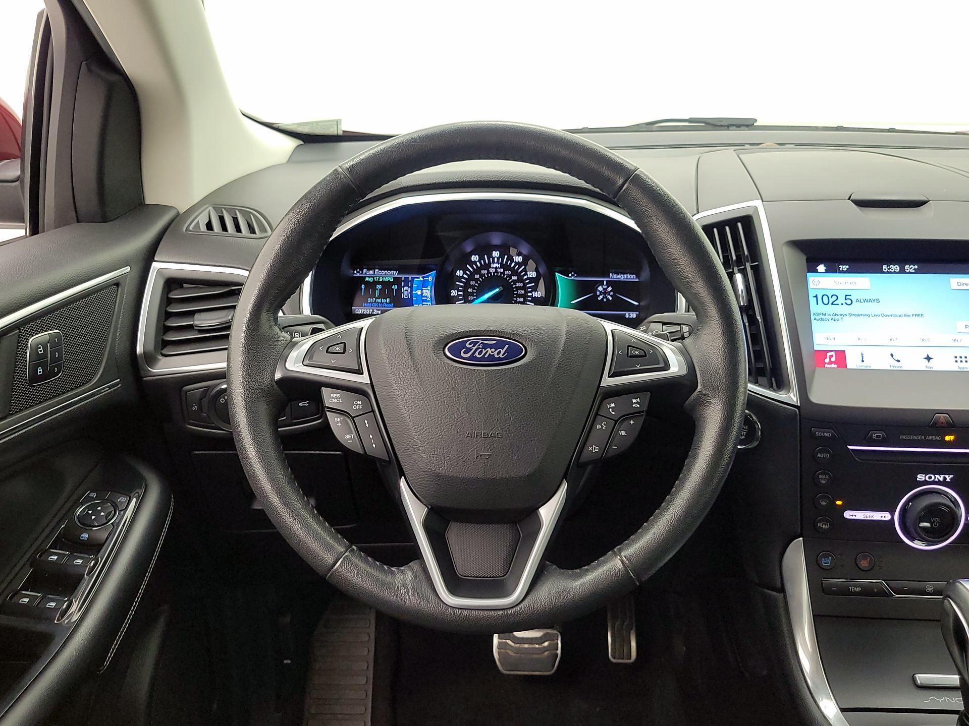 Thumbnail: 2016 Ford Edge - 10