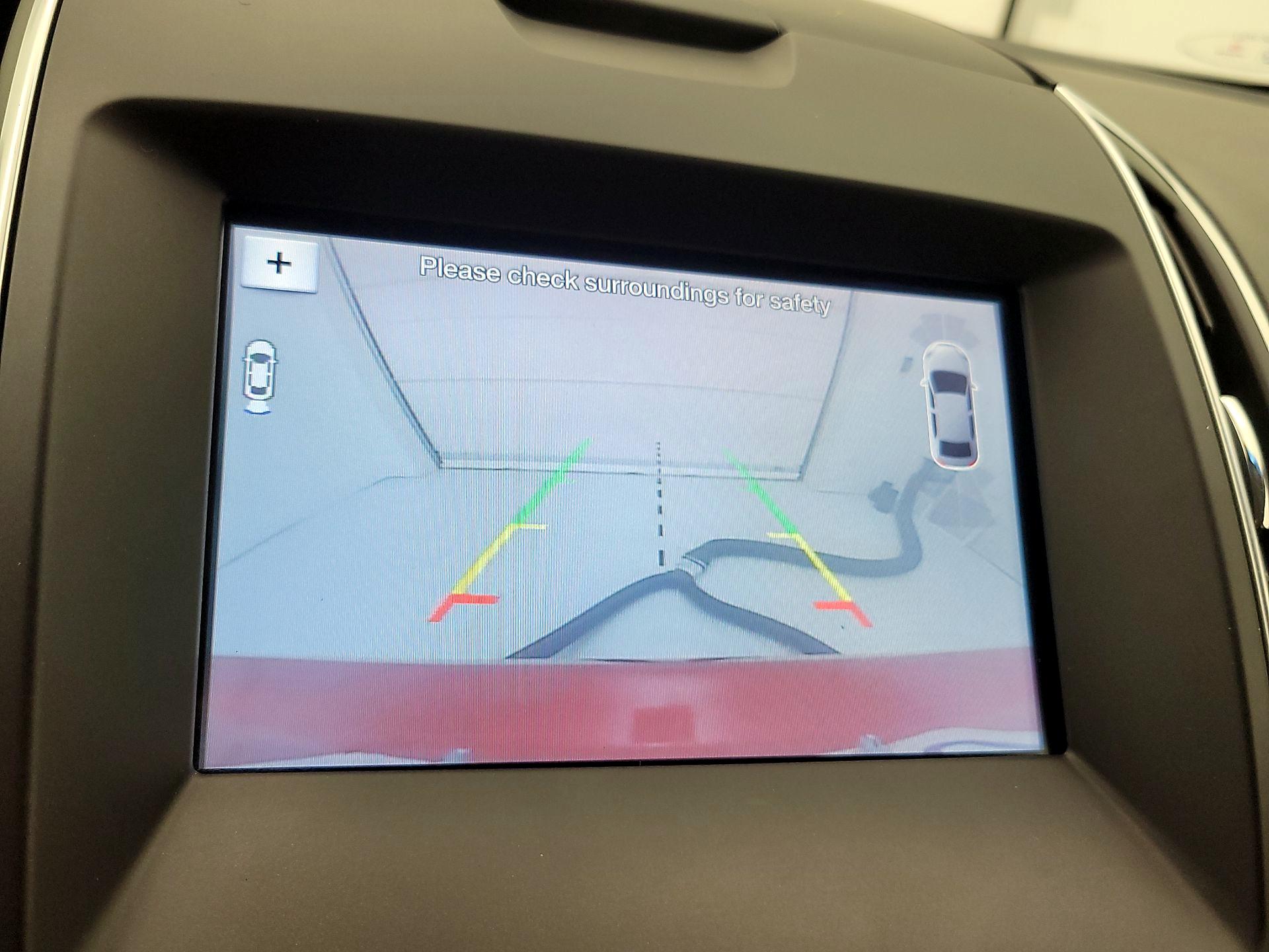 Thumbnail: 2016 Ford Edge - 15