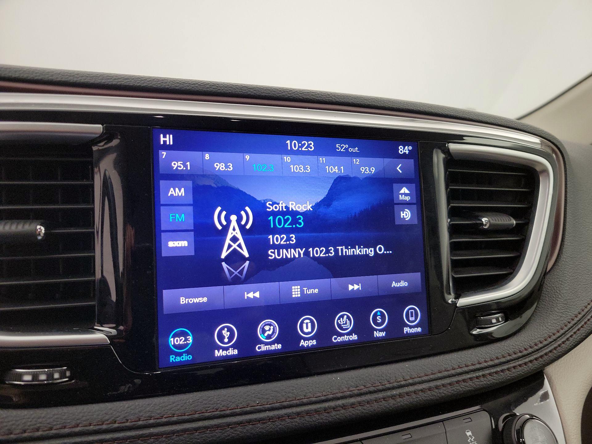 Thumbnail: 2018 Chrysler Pacifica - 16