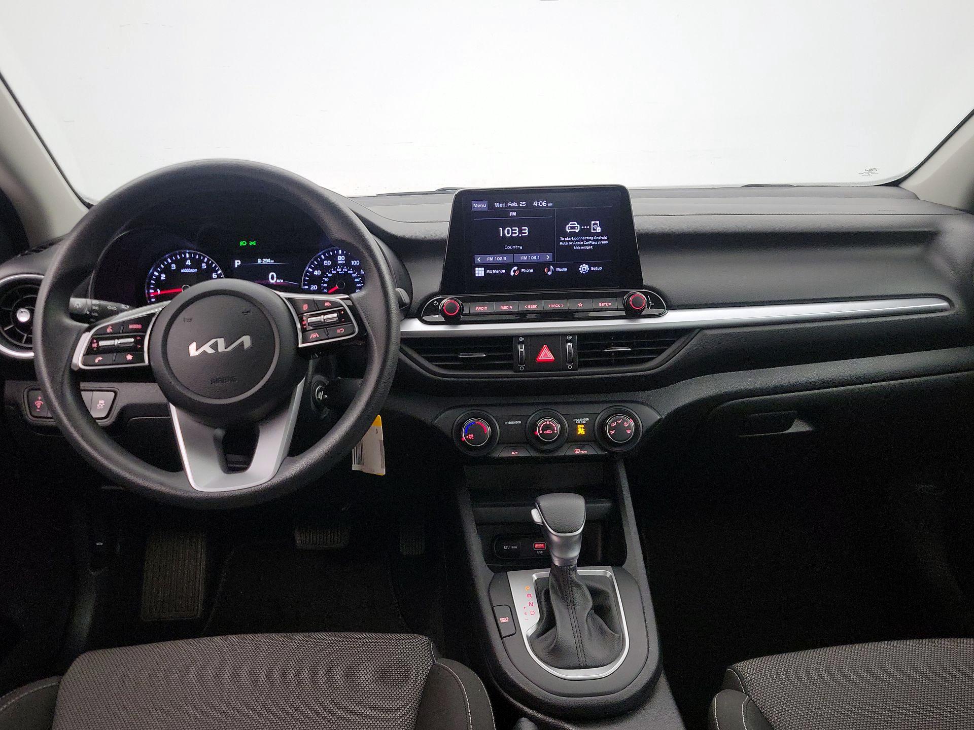 Thumbnail: 2024 Kia Forte - 9