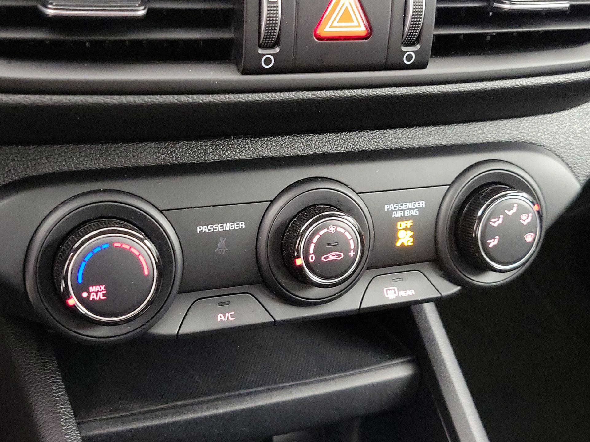 Thumbnail: 2024 Kia Forte - 16