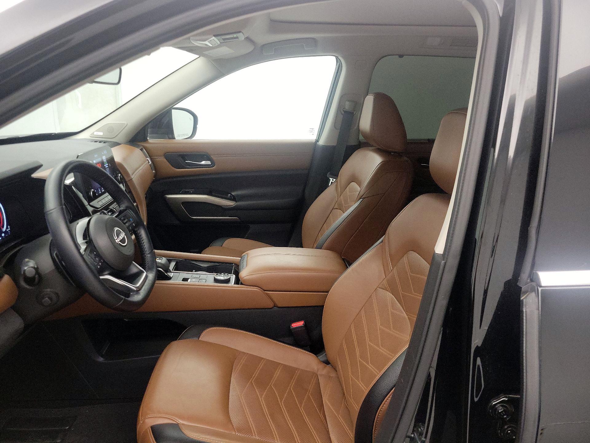 Thumbnail: 2023 Nissan Pathfinder - 11