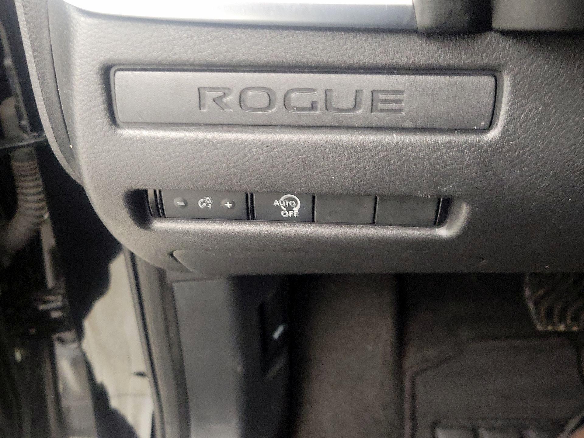 Thumbnail: 2023 Nissan Rogue - 13