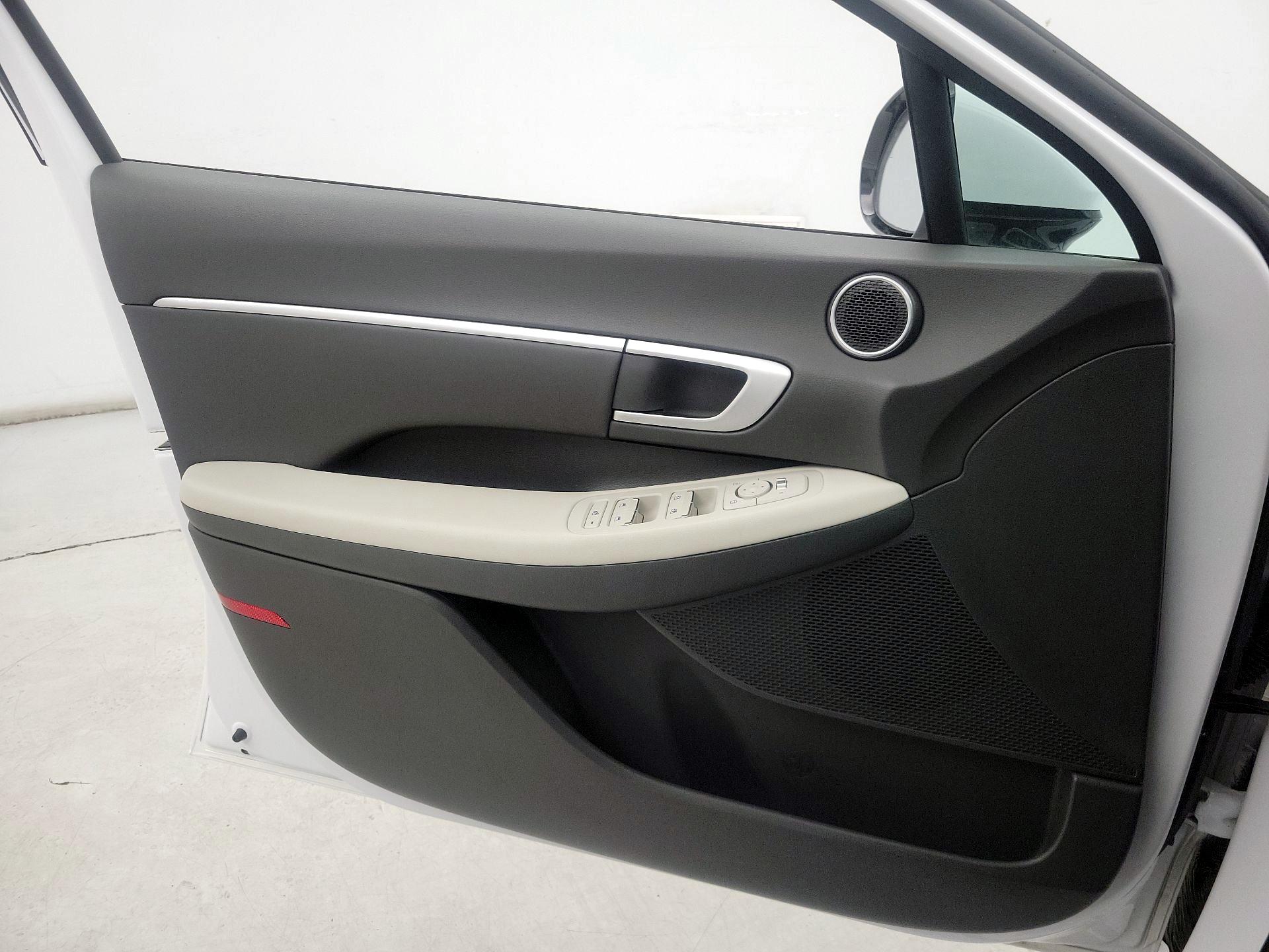 Thumbnail: 2025 Hyundai Sonata - 12