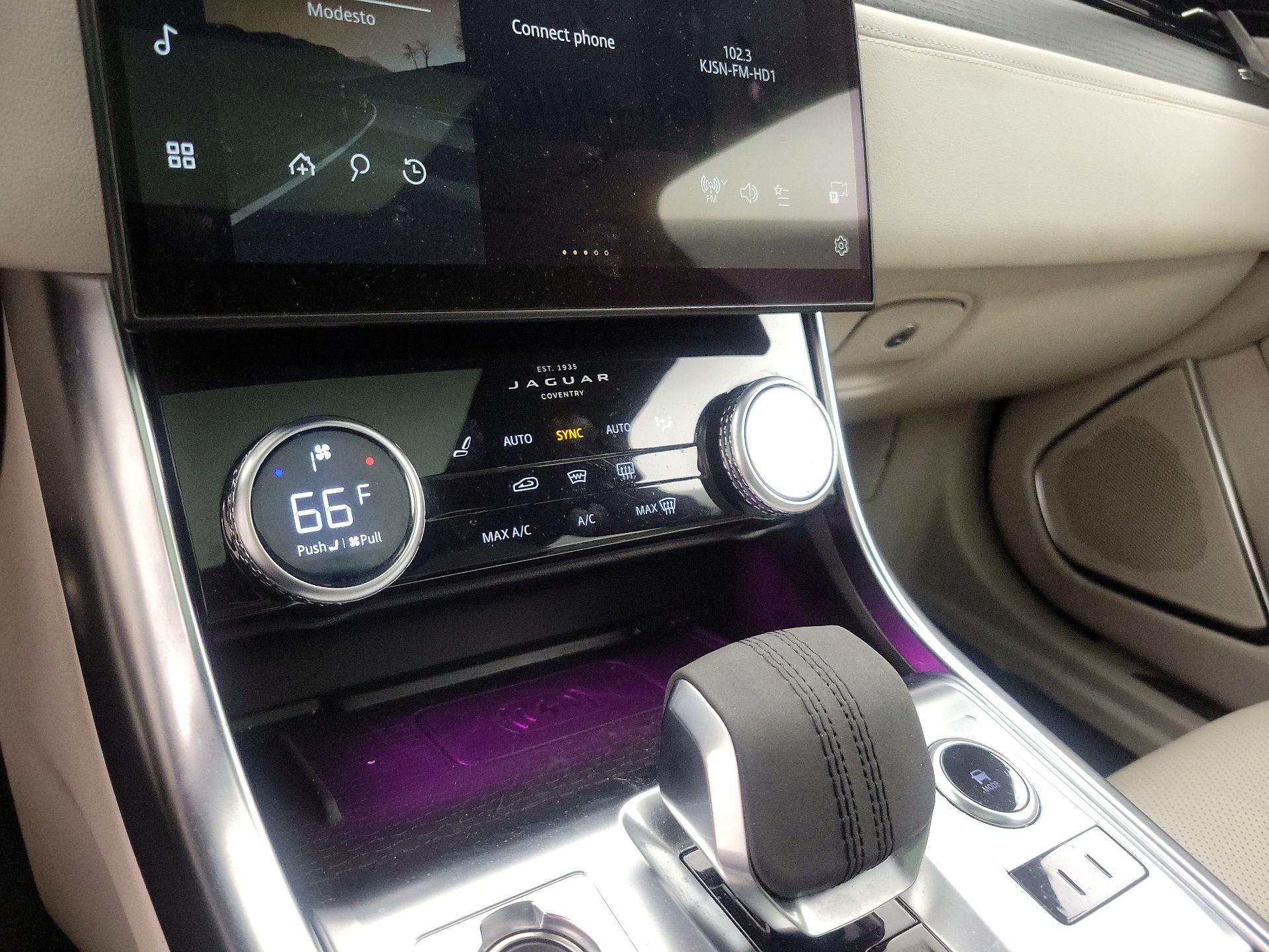 Thumbnail: 2023 Jaguar XF - 17