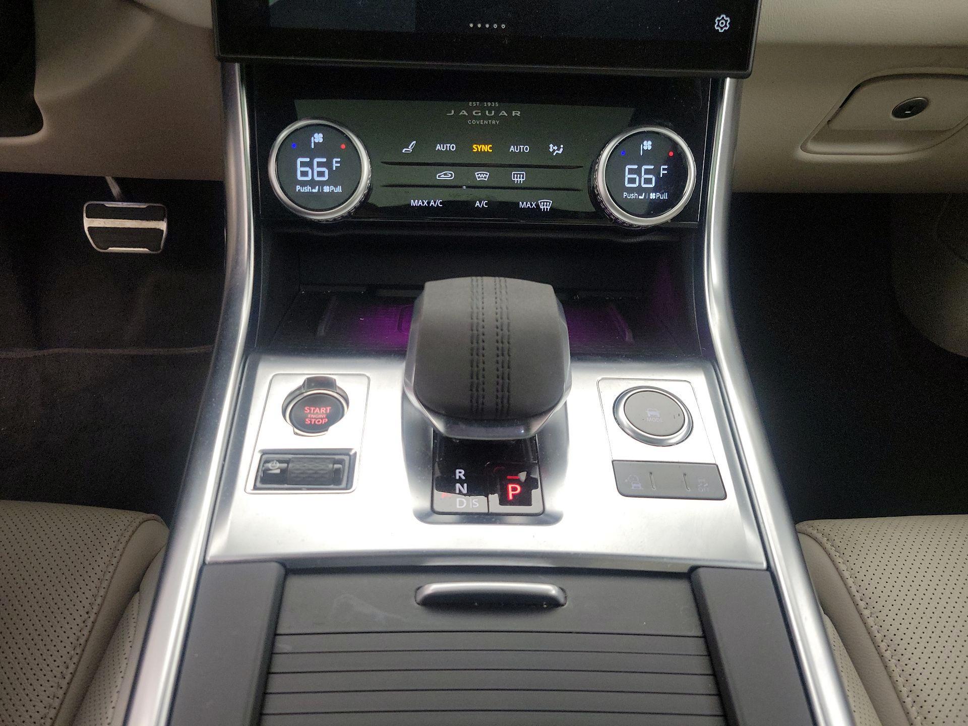 Thumbnail: 2023 Jaguar XF - 18